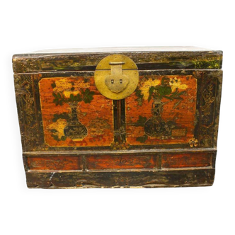 Brown and gold lacquered Chinese chest decorated with flowers circa 1900