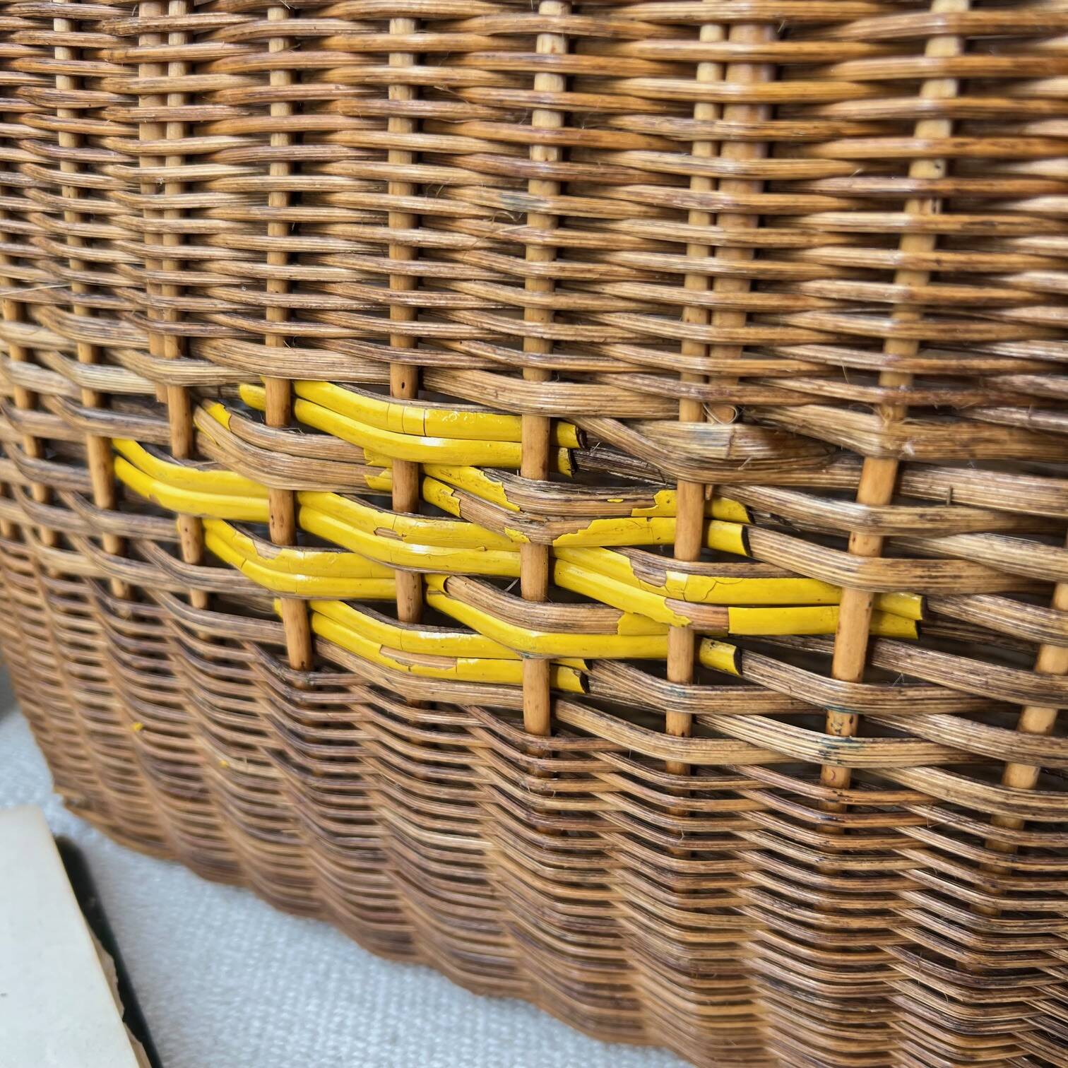 Ancien panier en osier