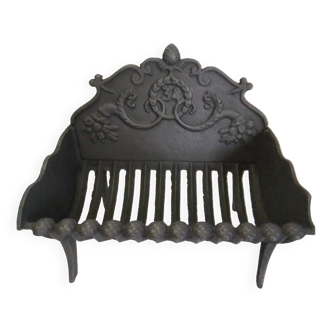 Porte bûches ancien fonte chenet cheminée corne d'abondance pomme de pin