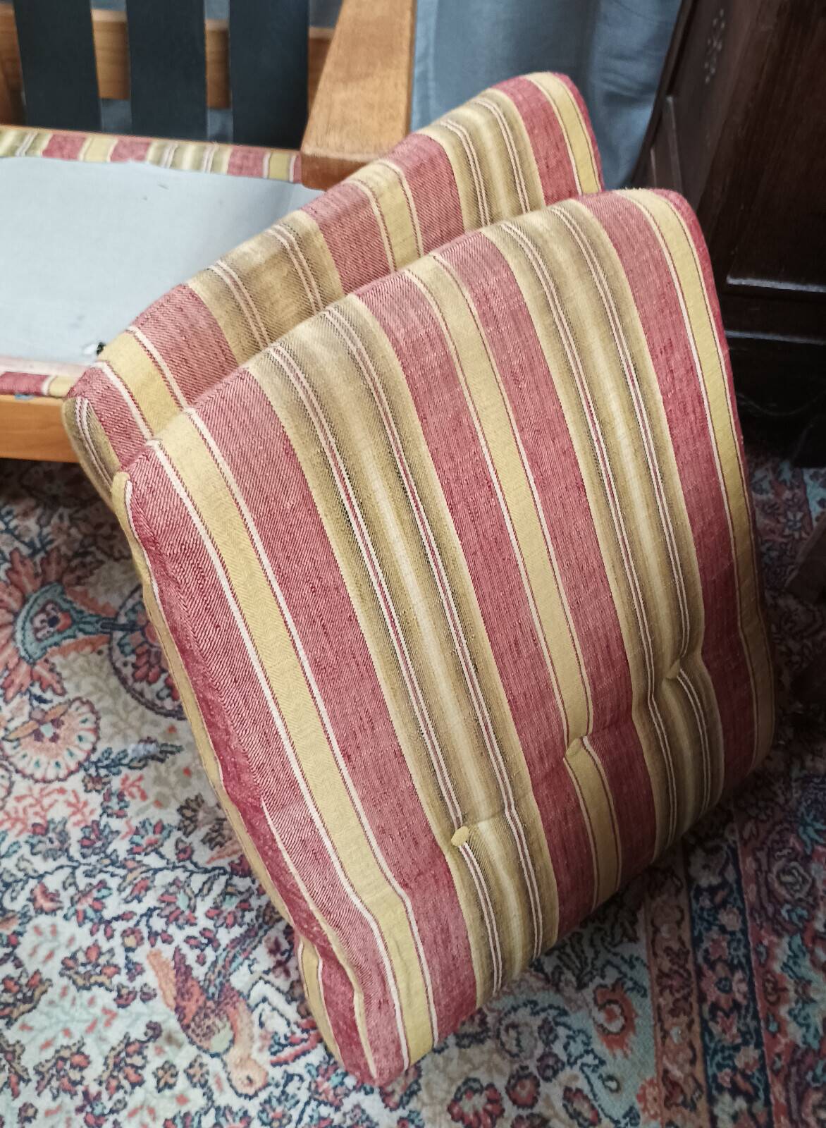 Banquette vintage 2 places et repose-pieds en chêne