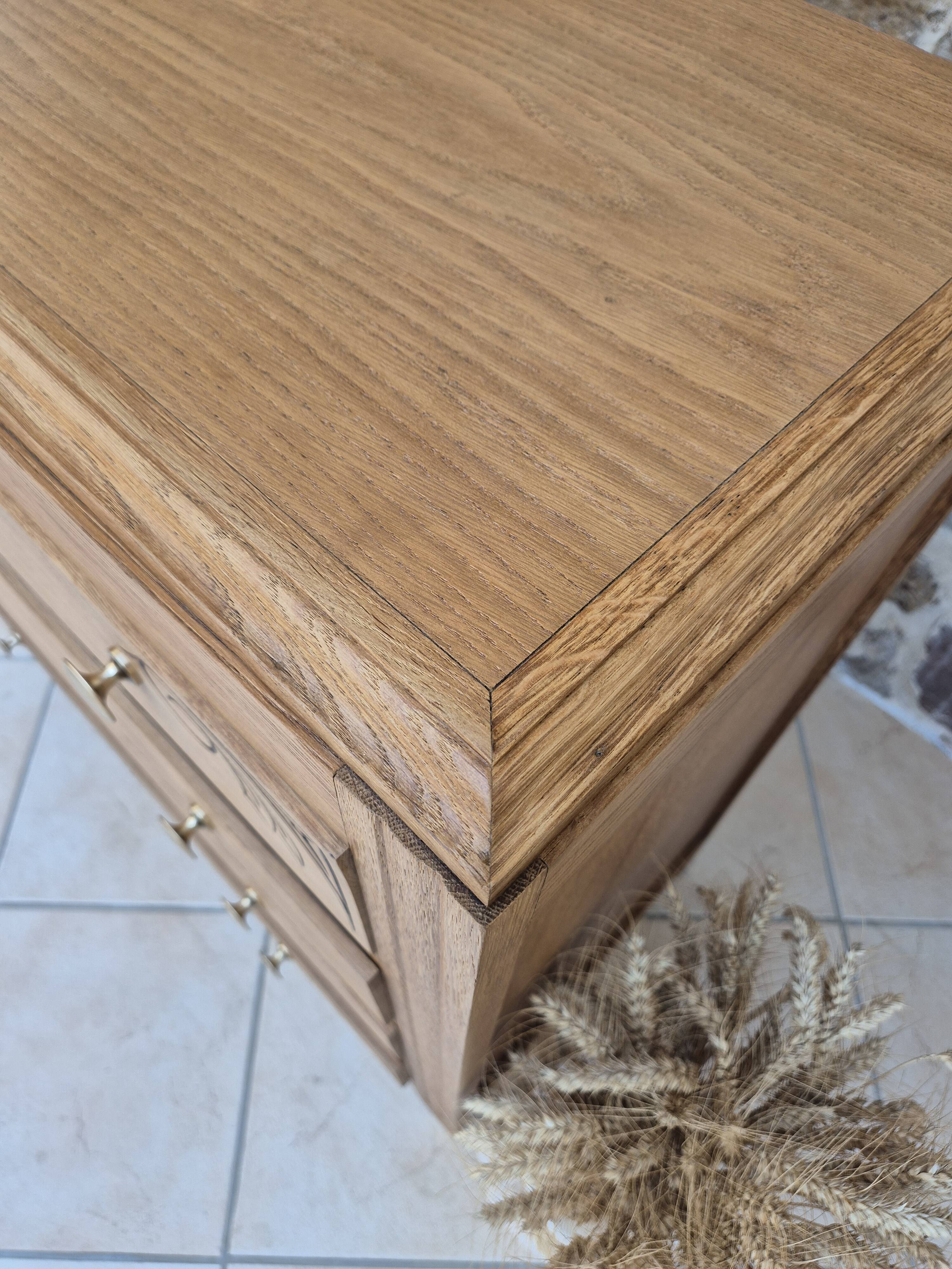 Art Deco chest of drawers