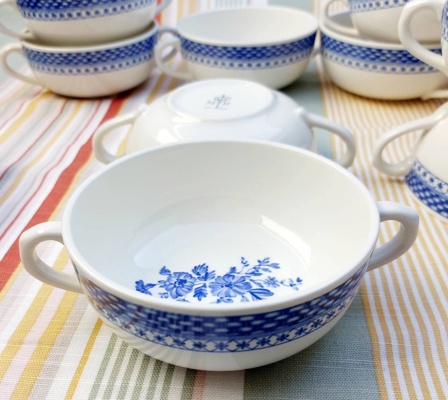 6 Royal Boch handle bowls