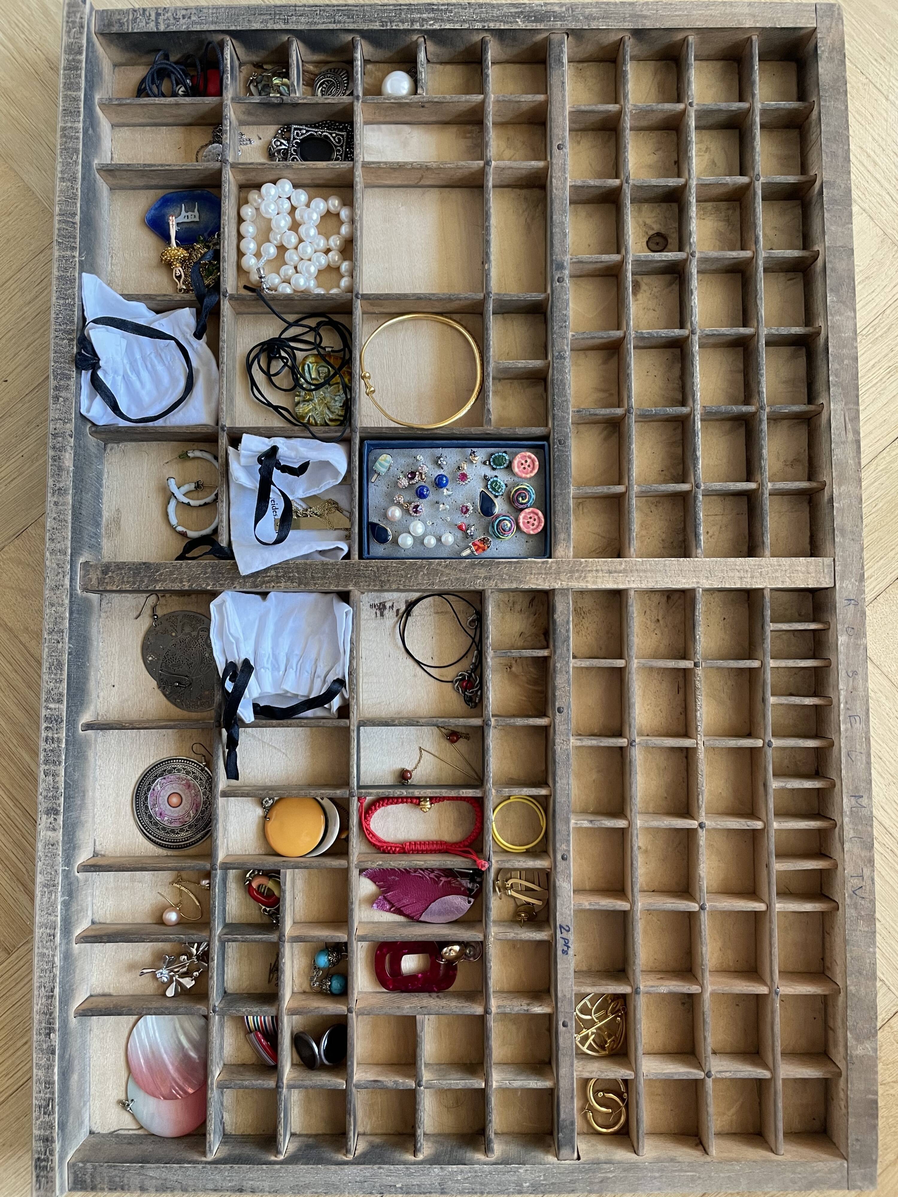 Printing furniture with 20 drawers