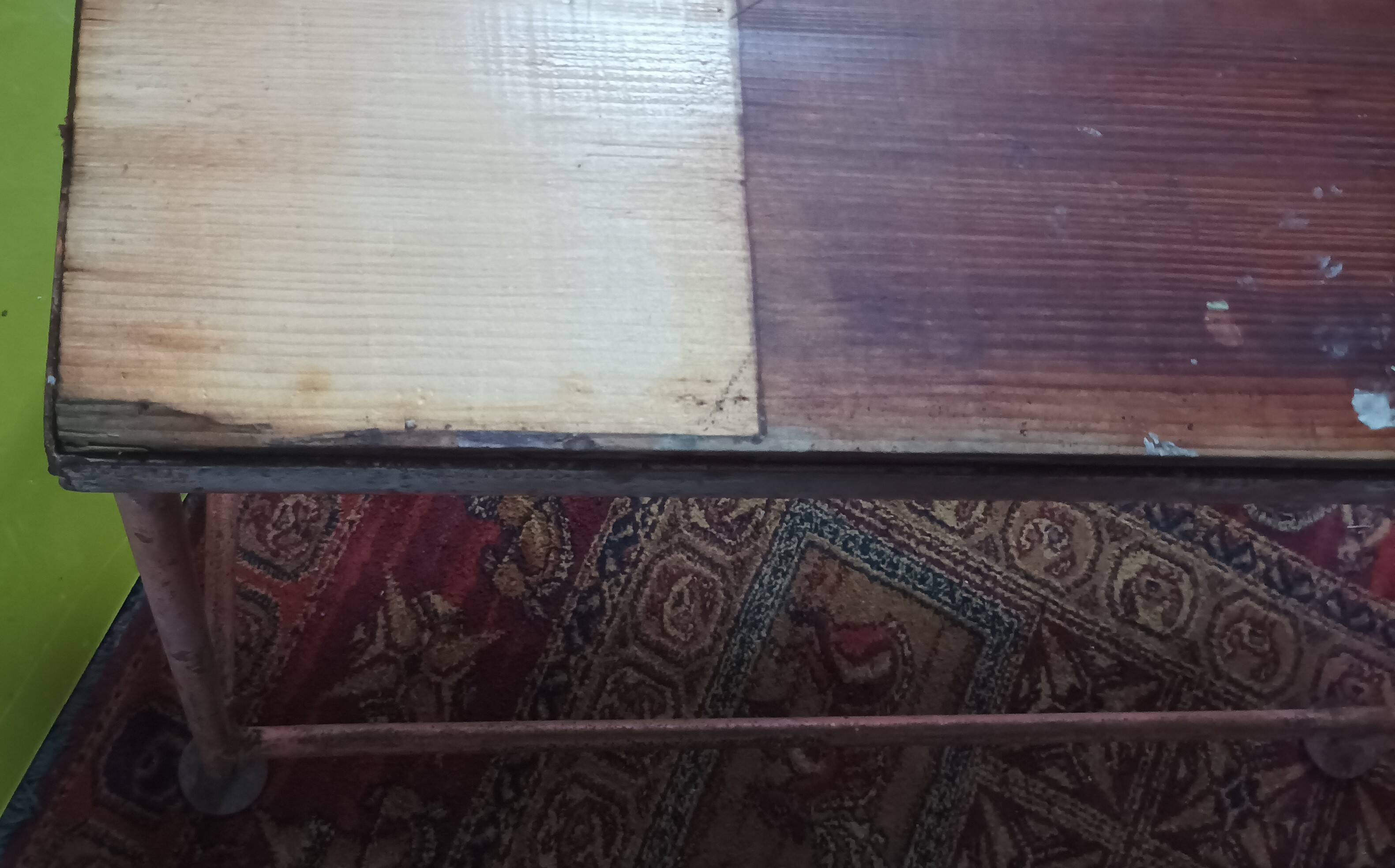 Metal industrial bench