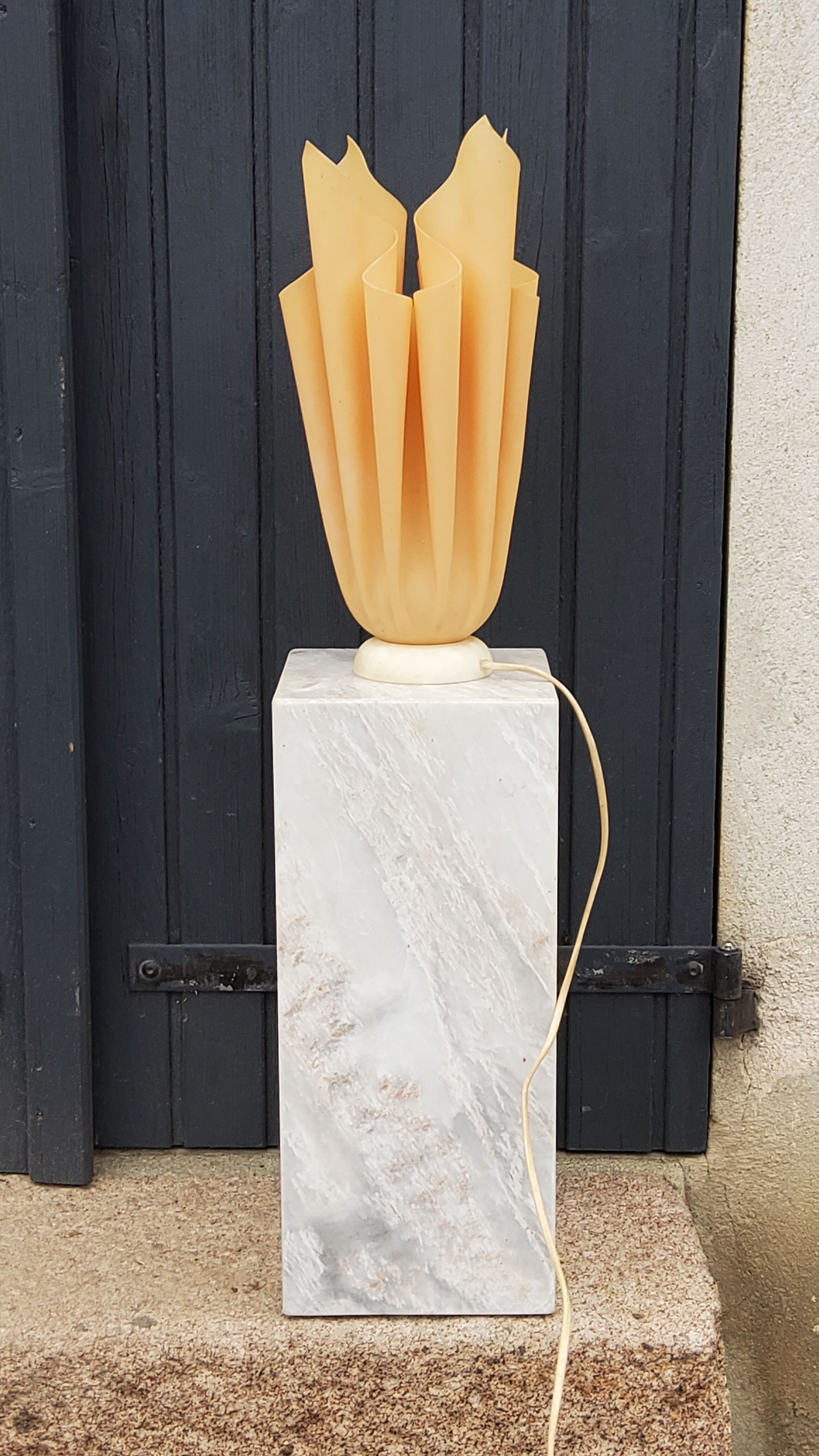 Lamp Georgia Jacob Ophélie and its marble column