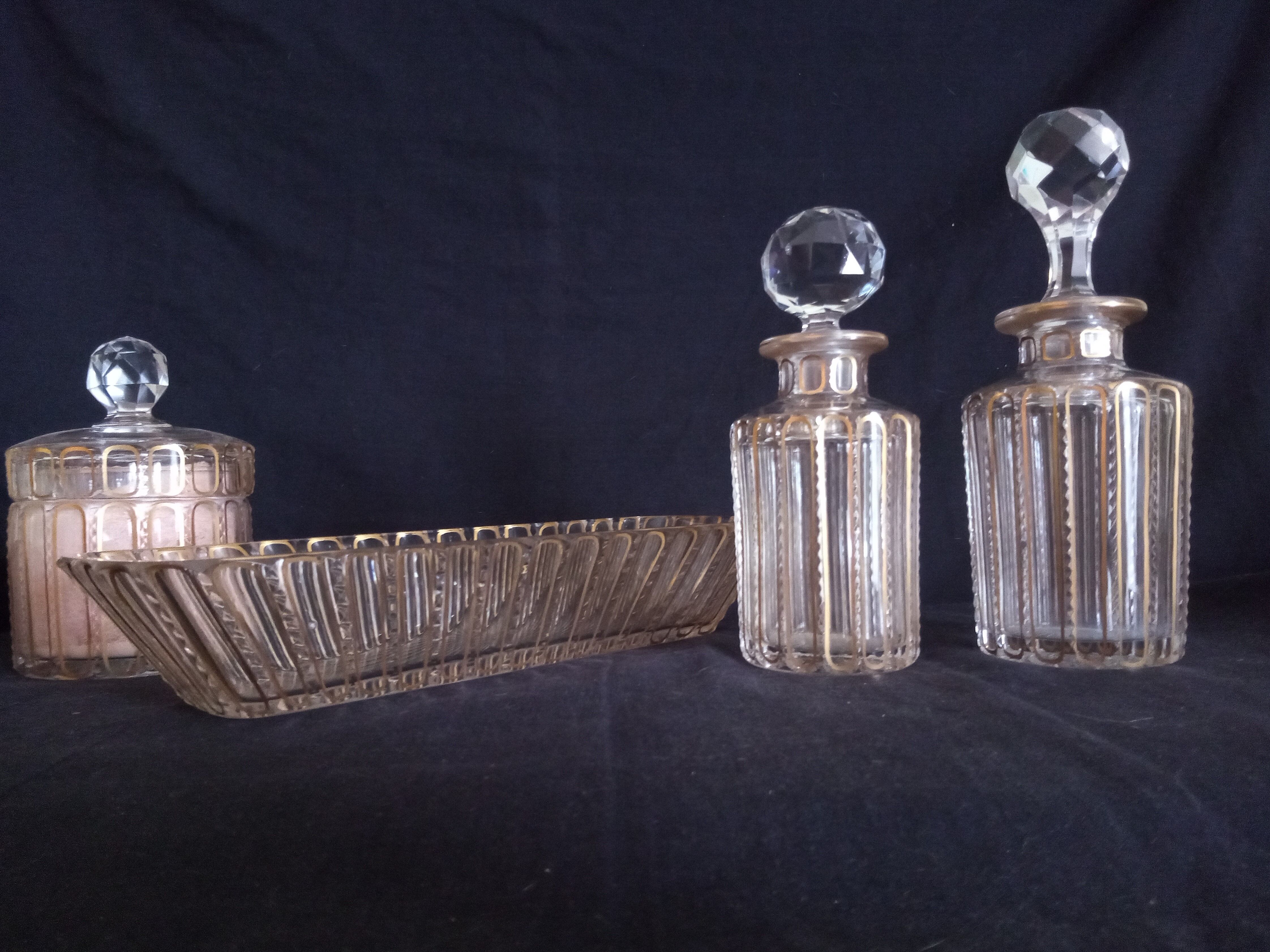 Ensemble de toilette en cristal de Baccarat modèle cannelures (avant 1936)