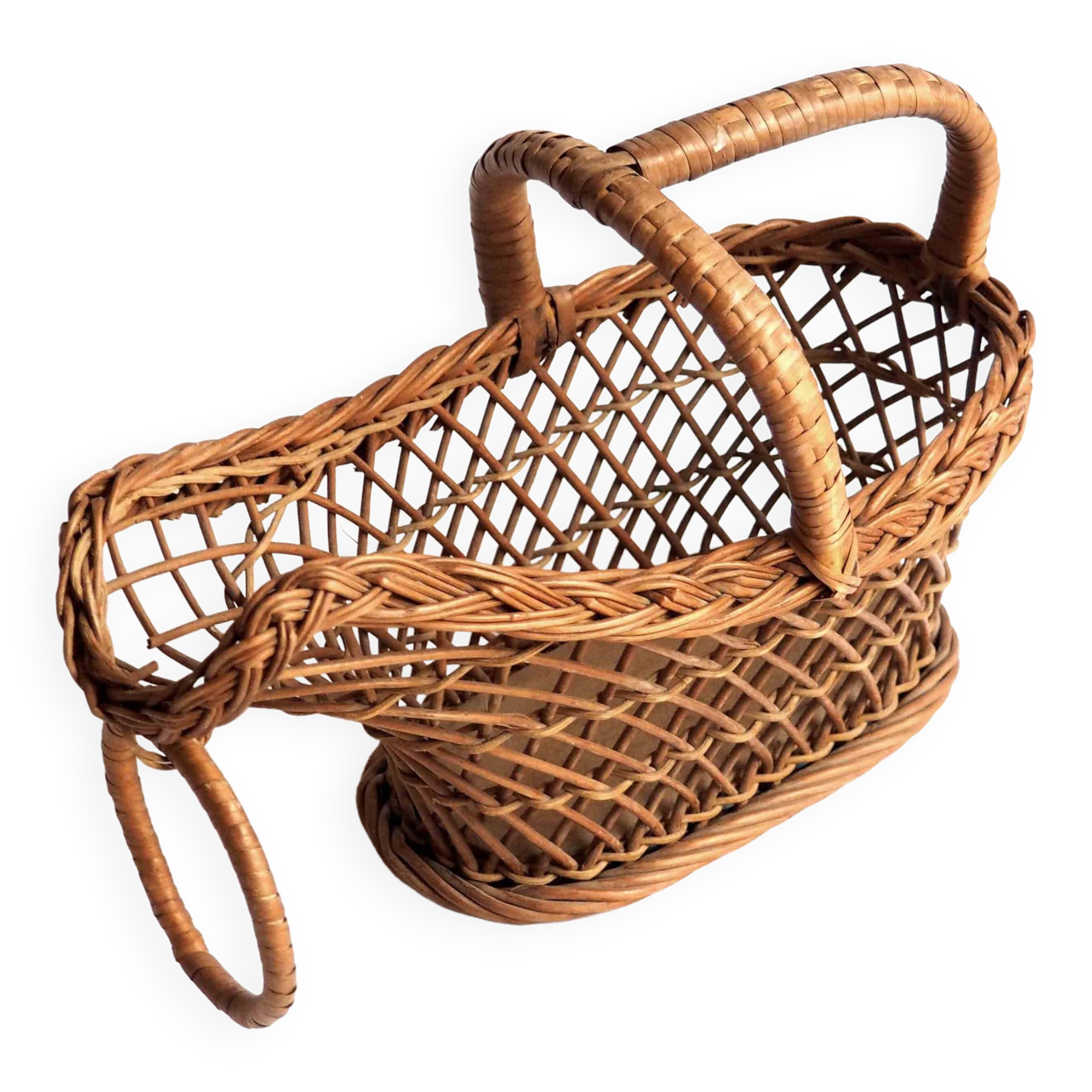 Rattan bottle holder