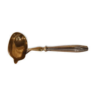 Pelle à saucière