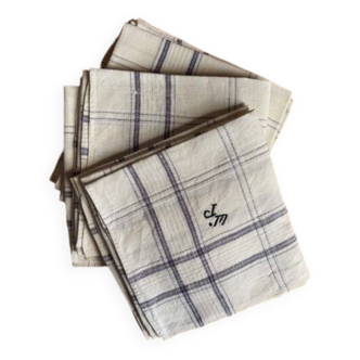 9 vintage napkins
