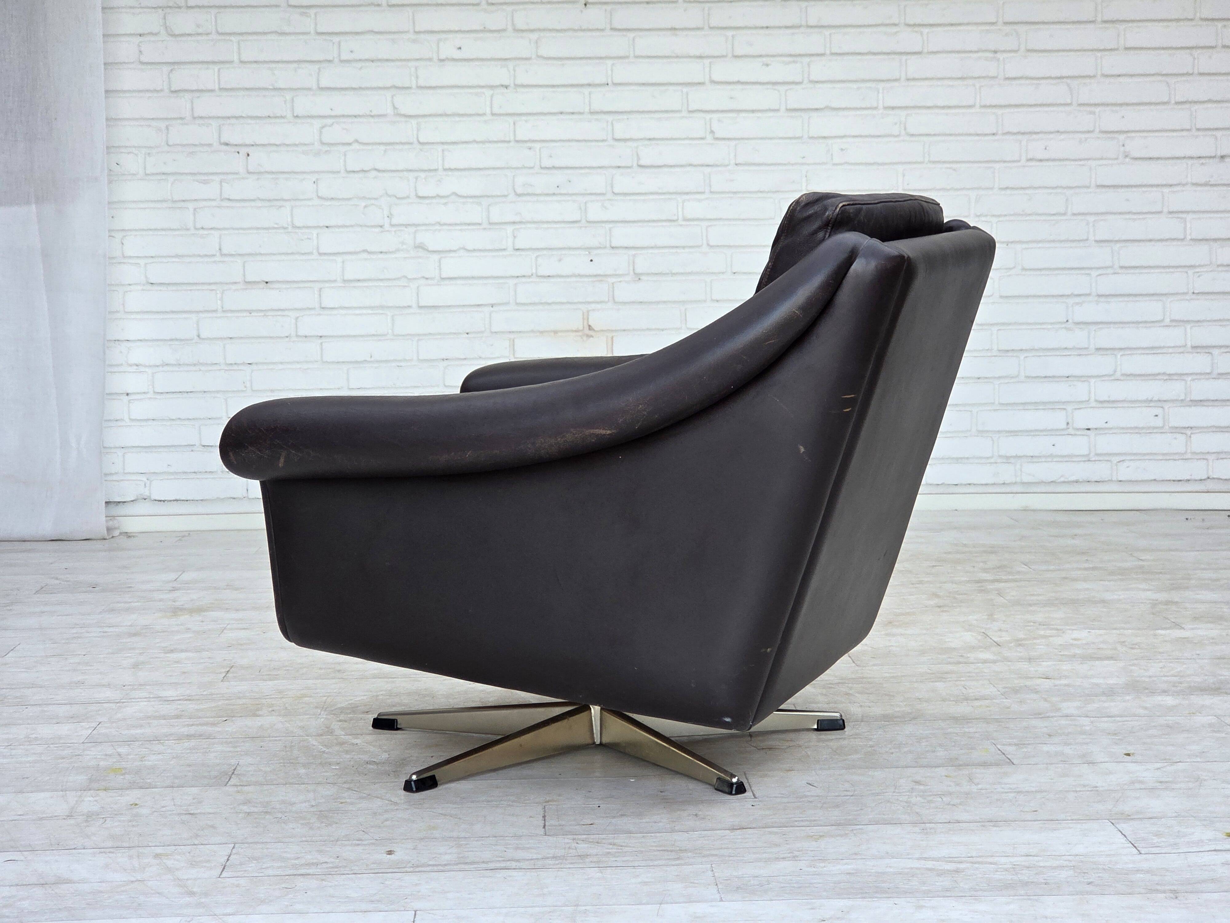 1960s, Danish swivel armchair by Aage Christensen, leather.