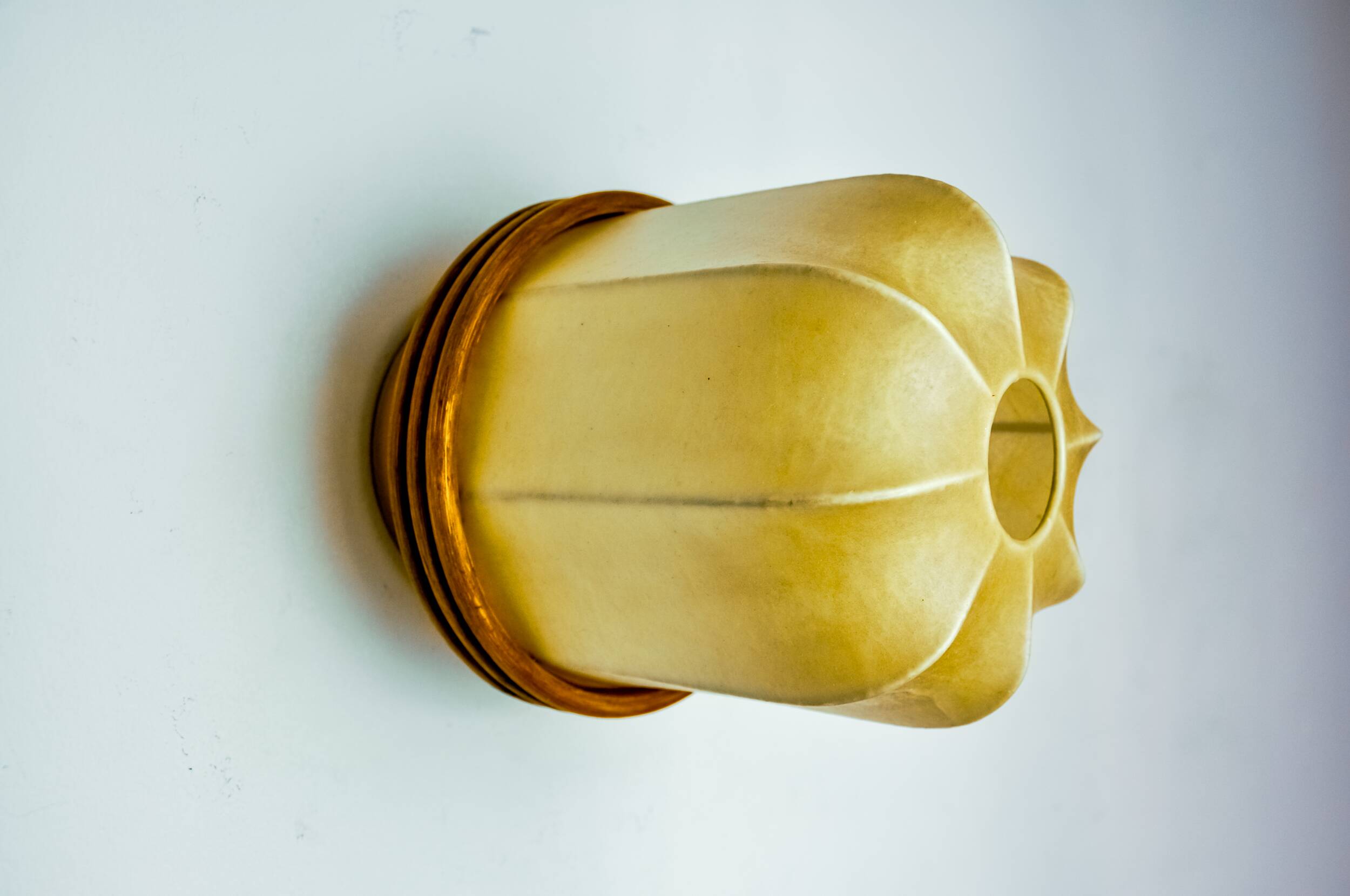 “Cocoon” wall lamp, resin and pine, Italy, 1970