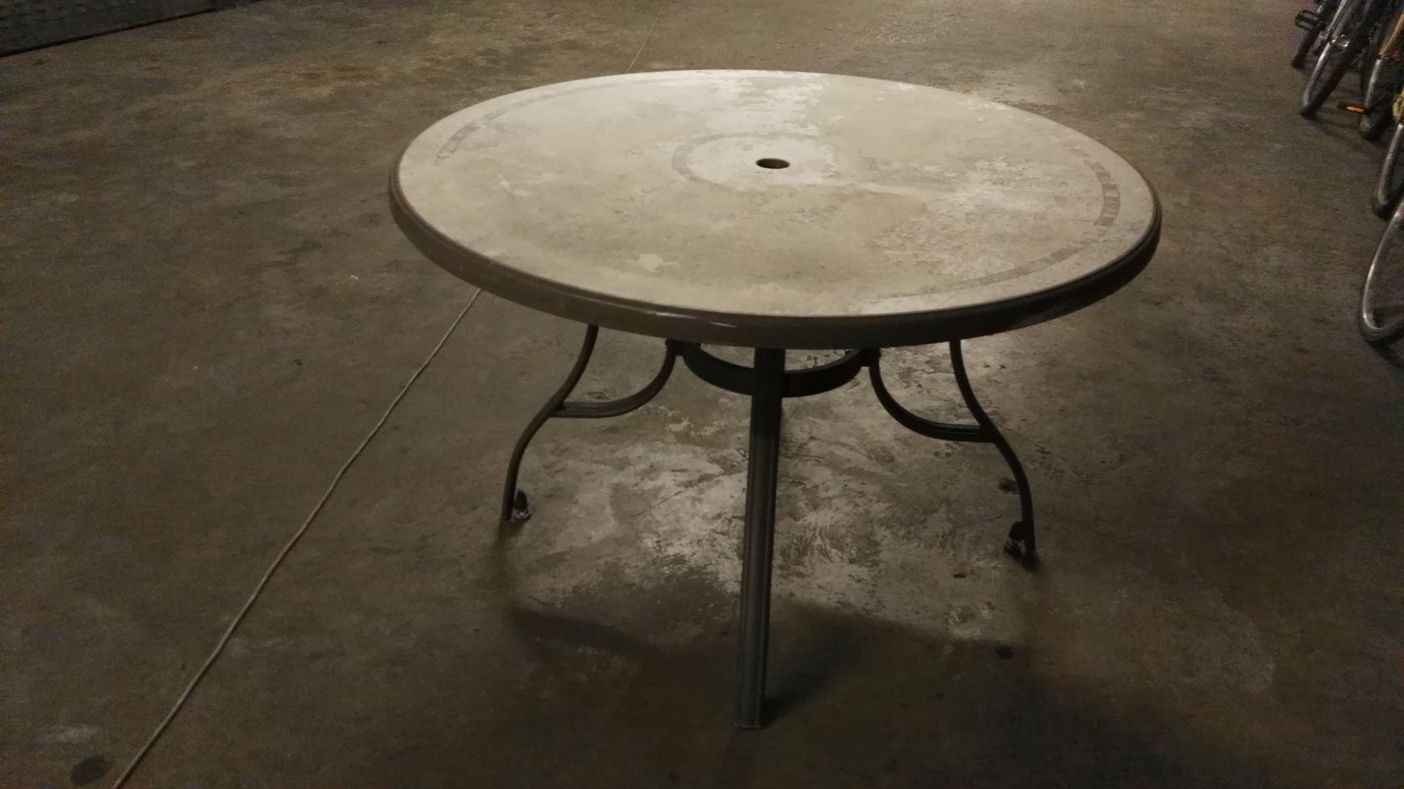 Garden table and 5 chairs