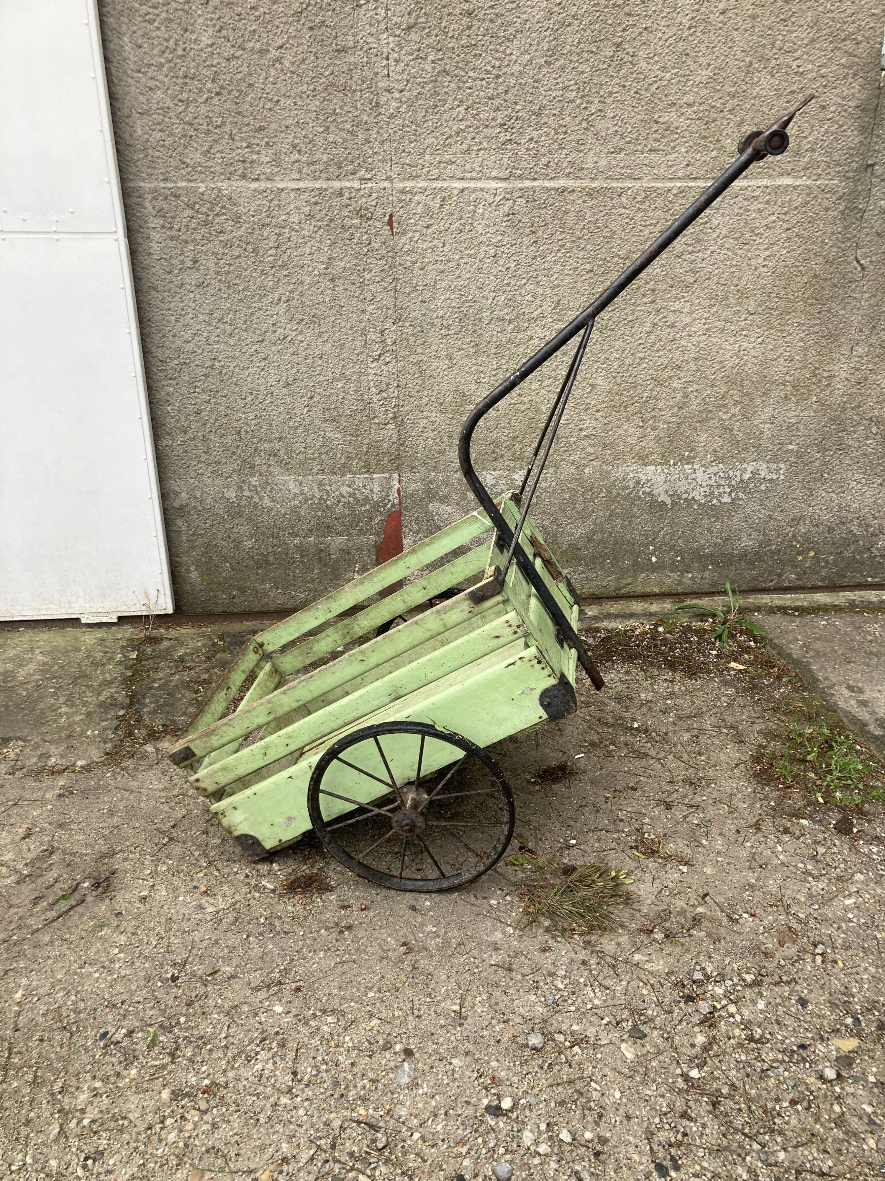 « Carretou » charette à vélo ancienne