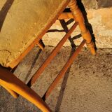 Chaise basse dite "chaise de nourrice" style Louis XV