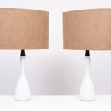 Lampes de table Kastrup en verre opalin Design par Jacob Bang années 1960 Danemark