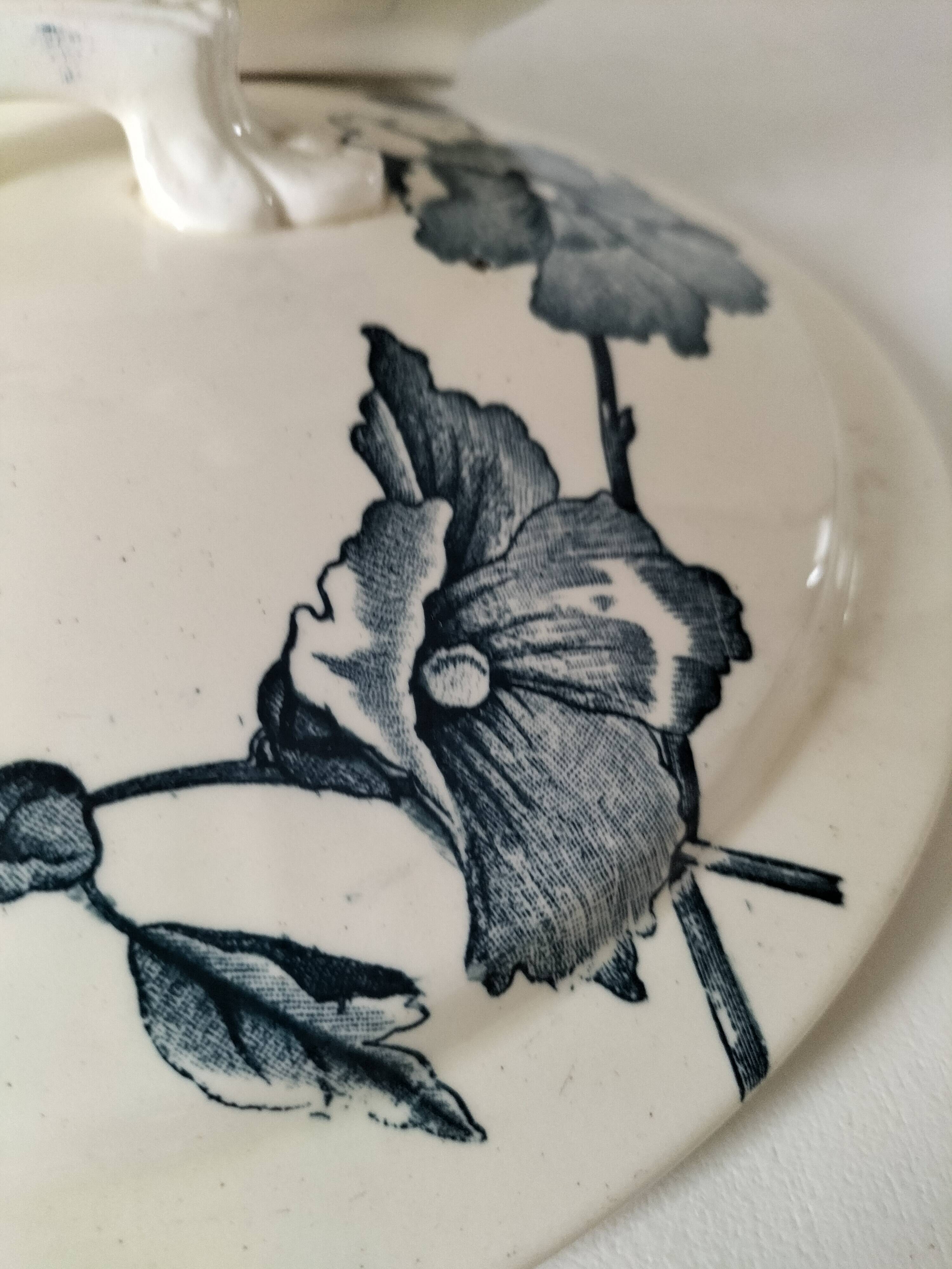 Lion Soup Tureen – Blue-grey Hollyhocks 1890-1920