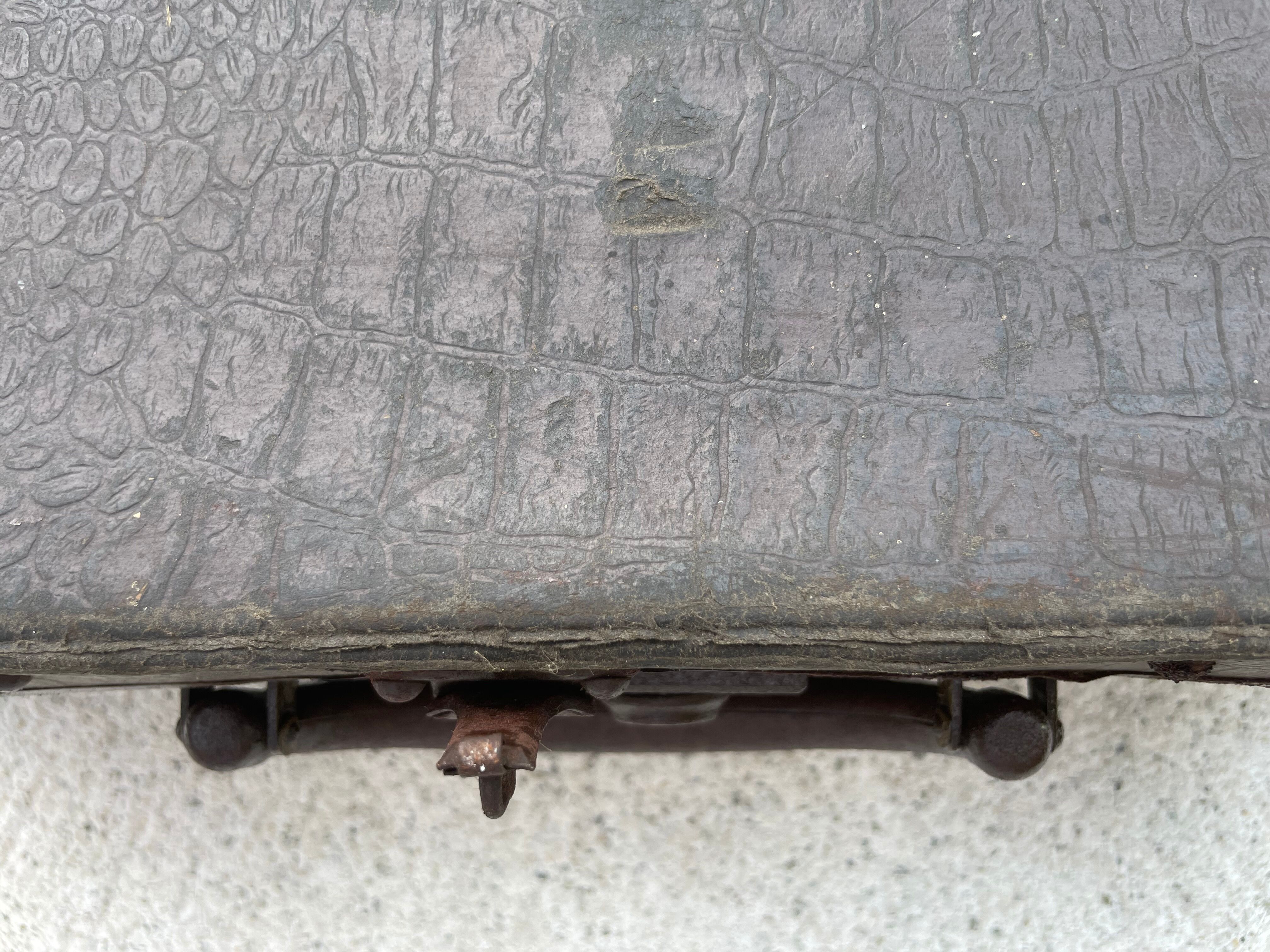 Old wood & leather suitcase