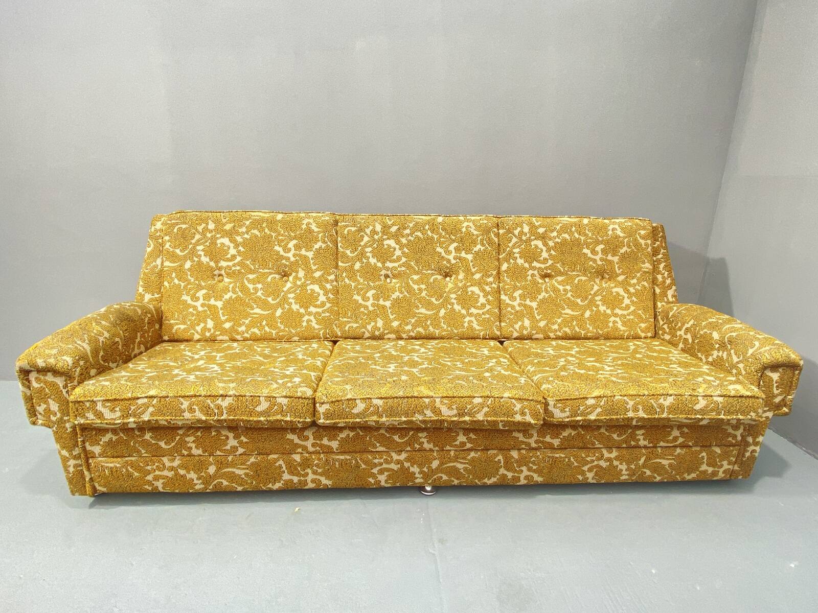 Canapé pliant rembourré du milieu du siècle, années 1970, Europe centrale