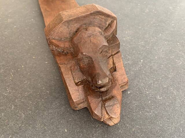 Socle mural en bois sculpté pour statue du 19e siècle