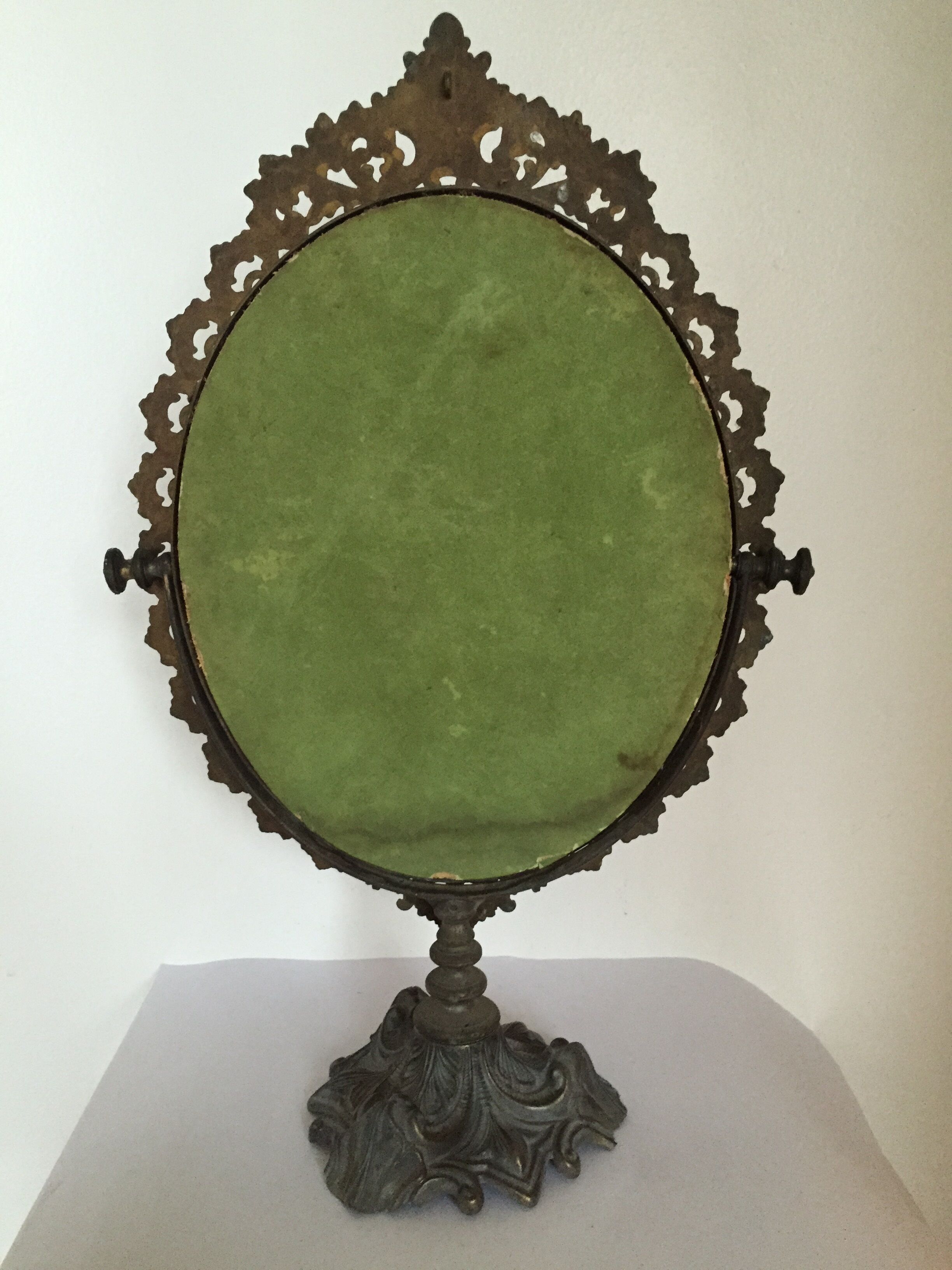 Mirror pivoting on foot 50x30cm