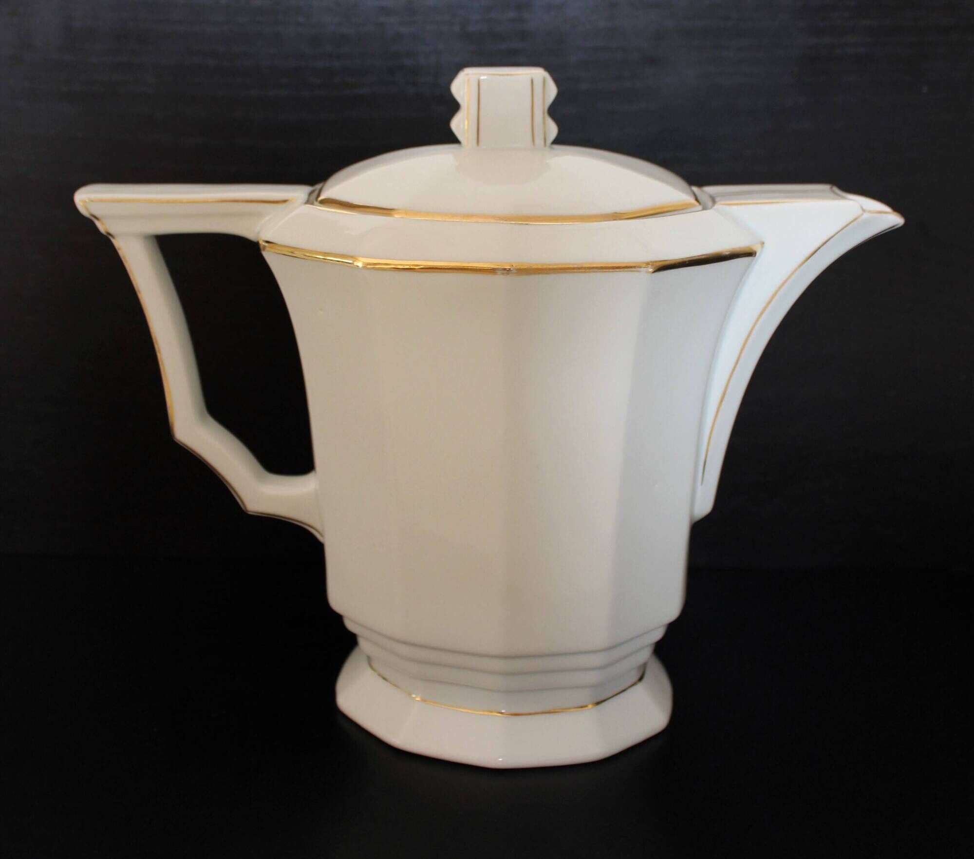 Art Deco ensemble of Czech coffee pot and sugar bowl.