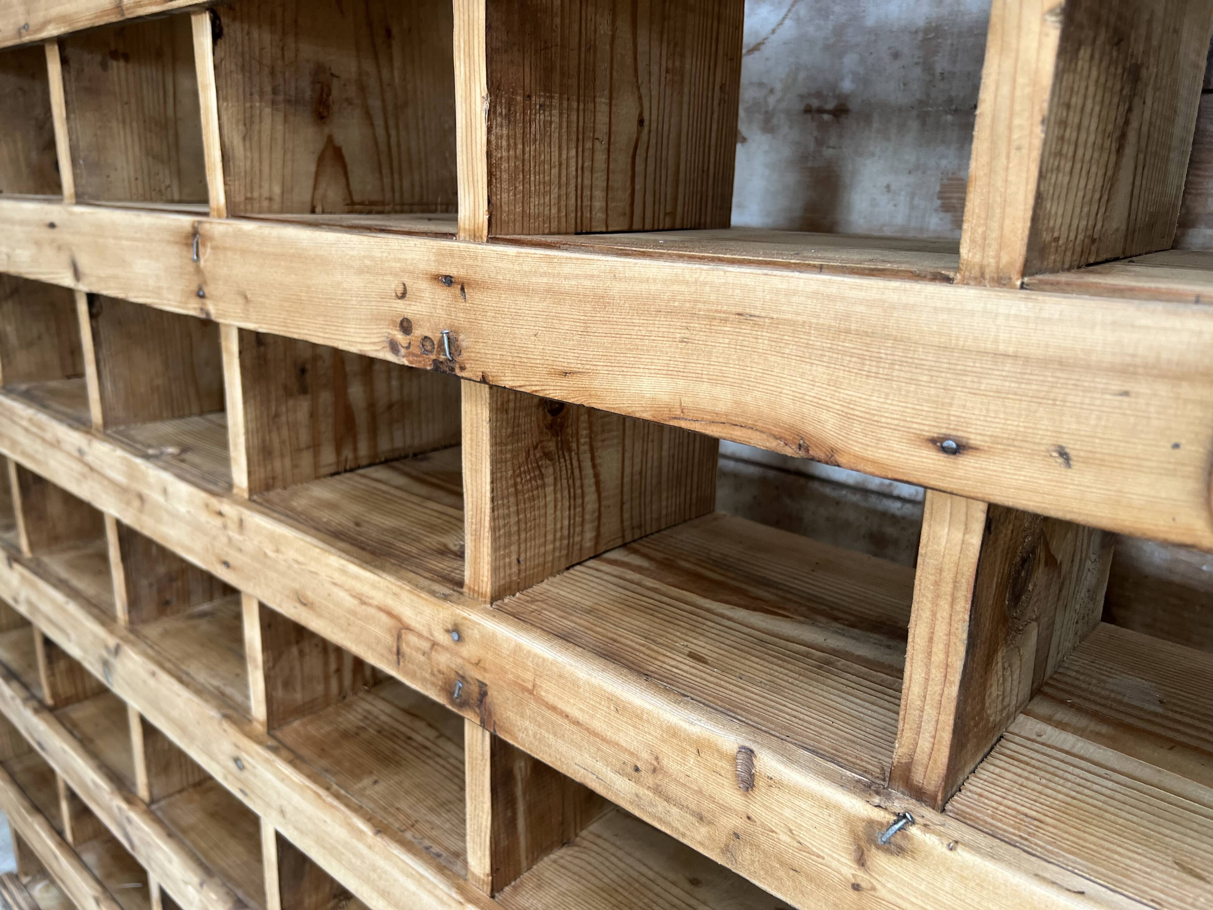 Trade cabinet cabinet