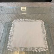 Grand mouchoir ancien en dentelle fait main