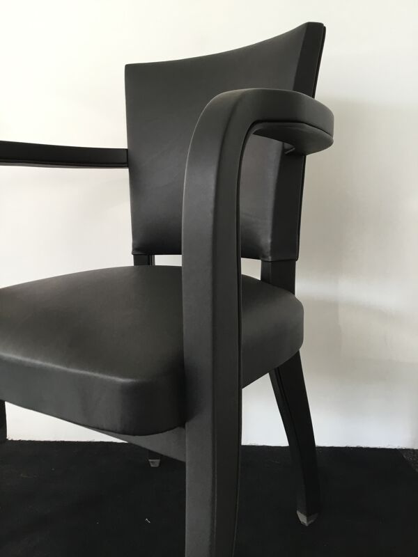 Fauteuil Bridge noir cuir gainé