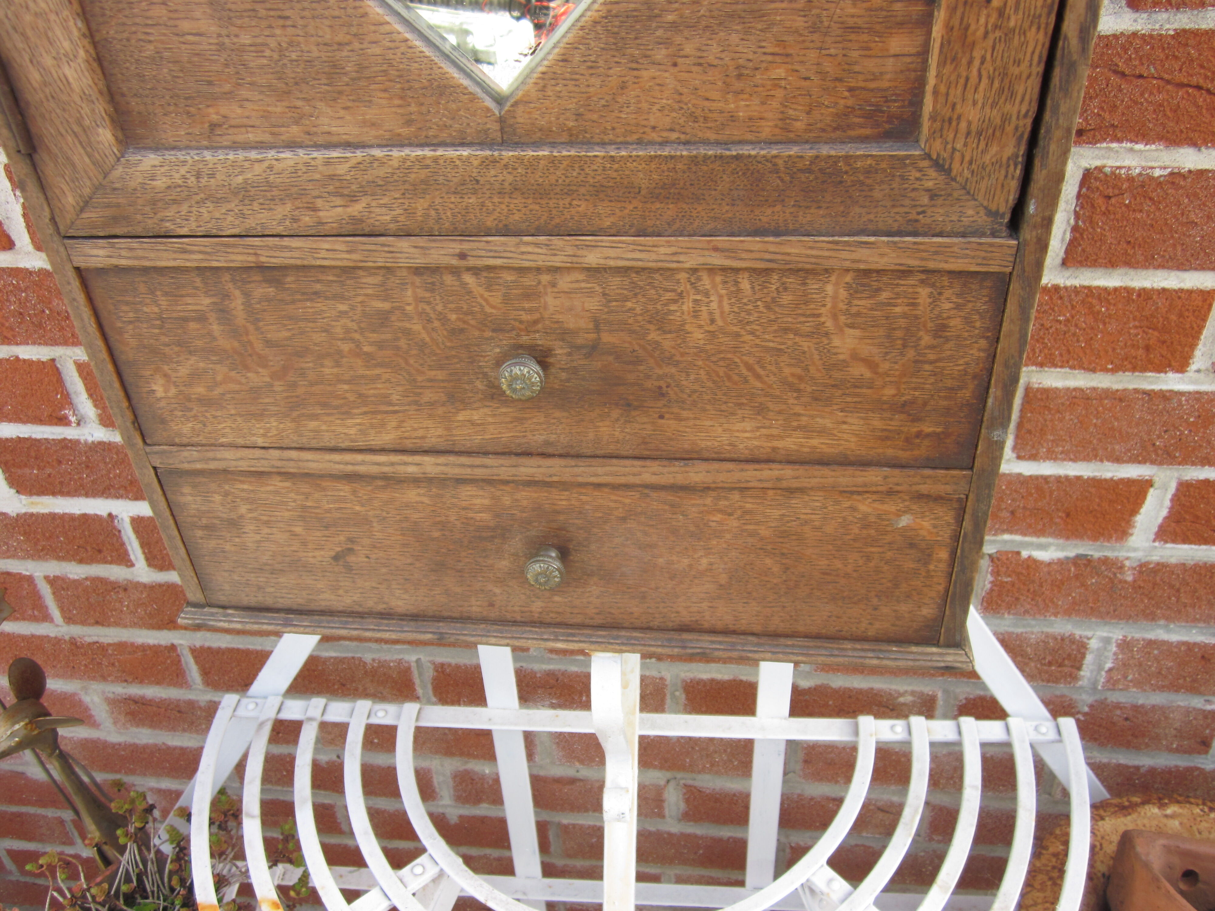 Armoire de toilette ou pharmacie