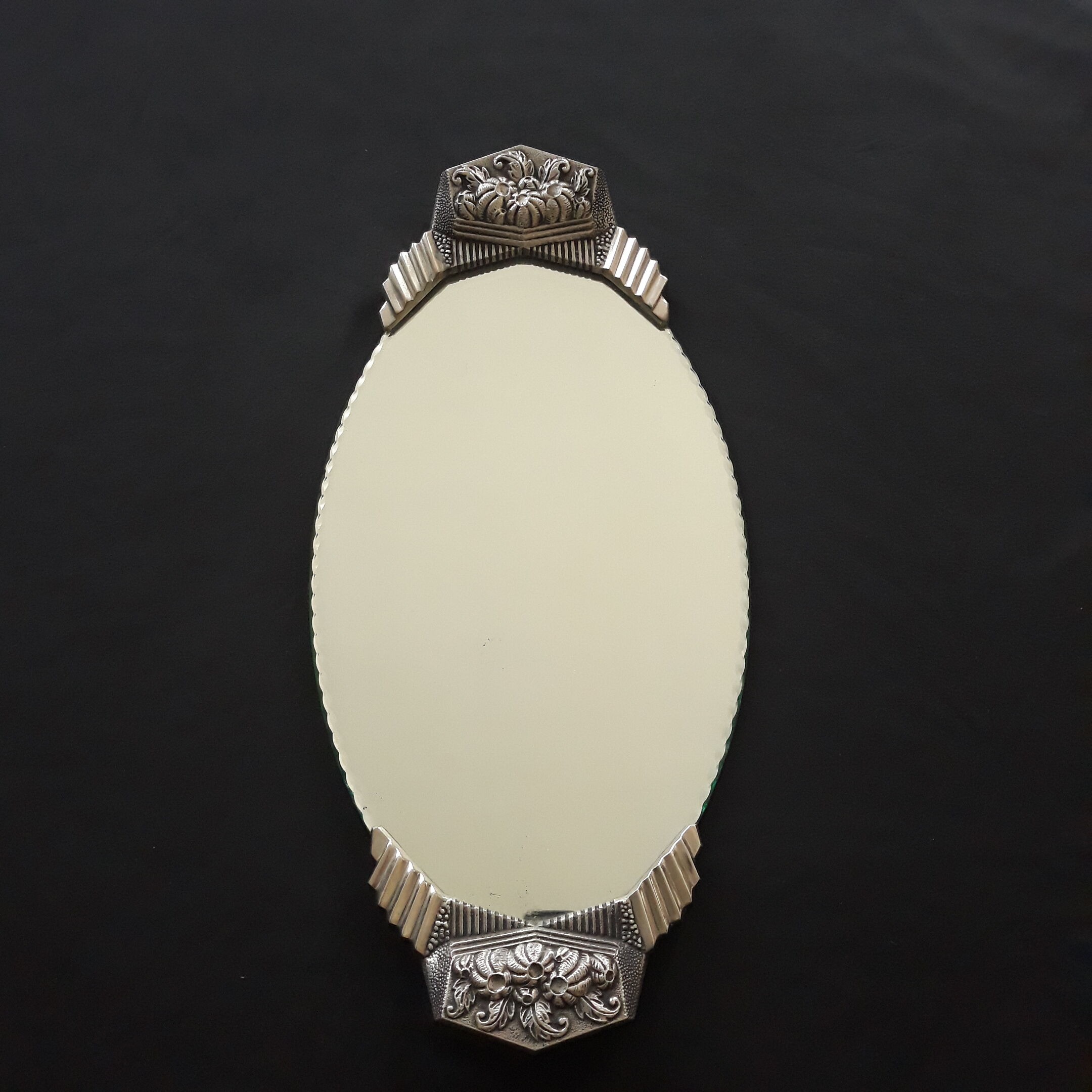 Art deco mirror try