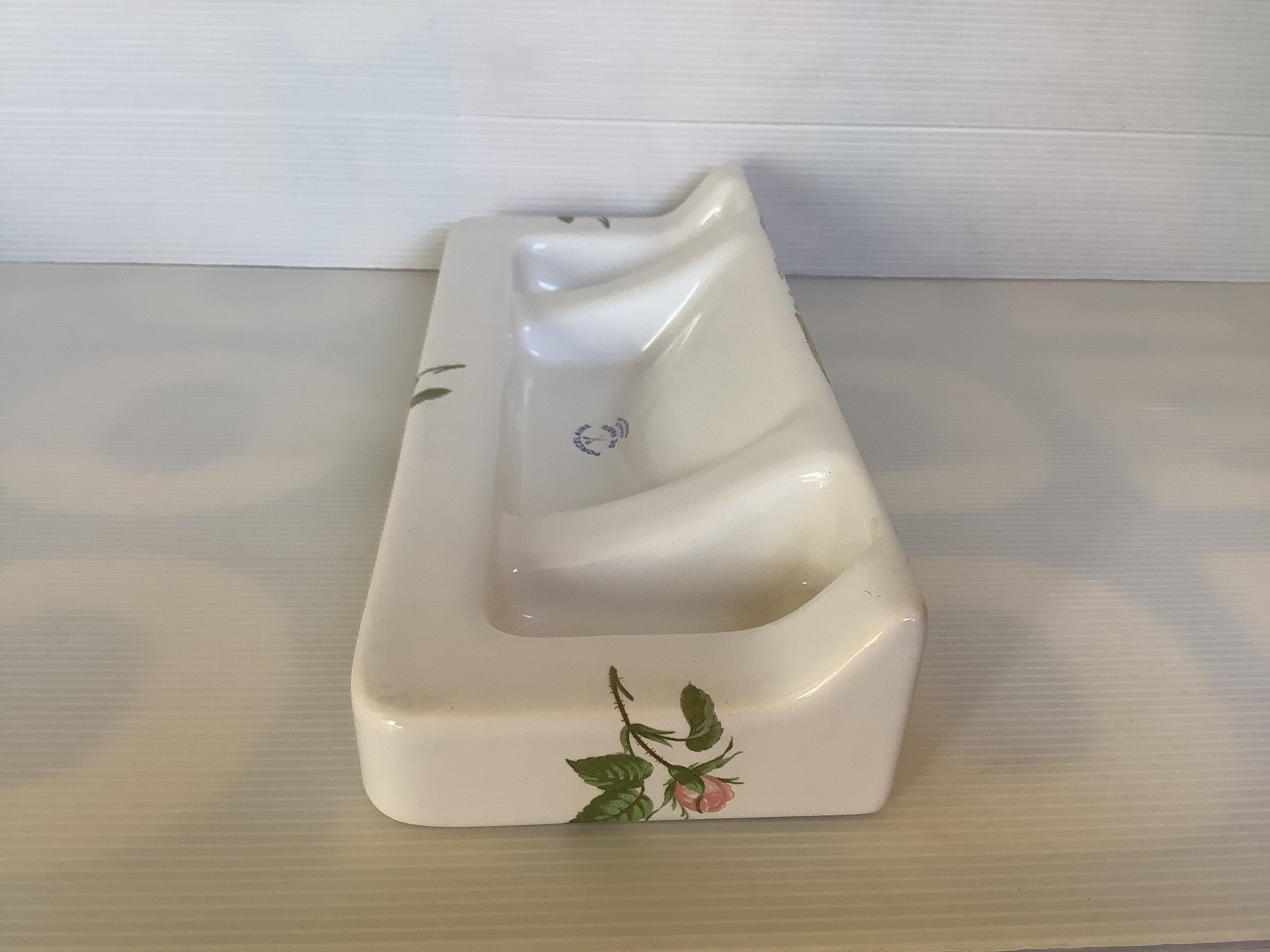 Paris porcelain shelf pink roses
