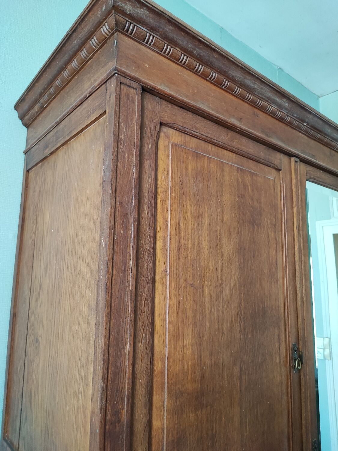 Vintage wardrobe with ice linen and wardrobe