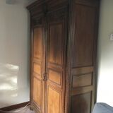 Norman wardrobe in solid oak pegged