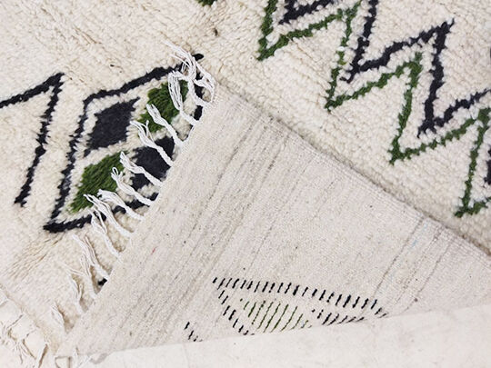 Handmade moroccan berber carpet 253 x 153 cm