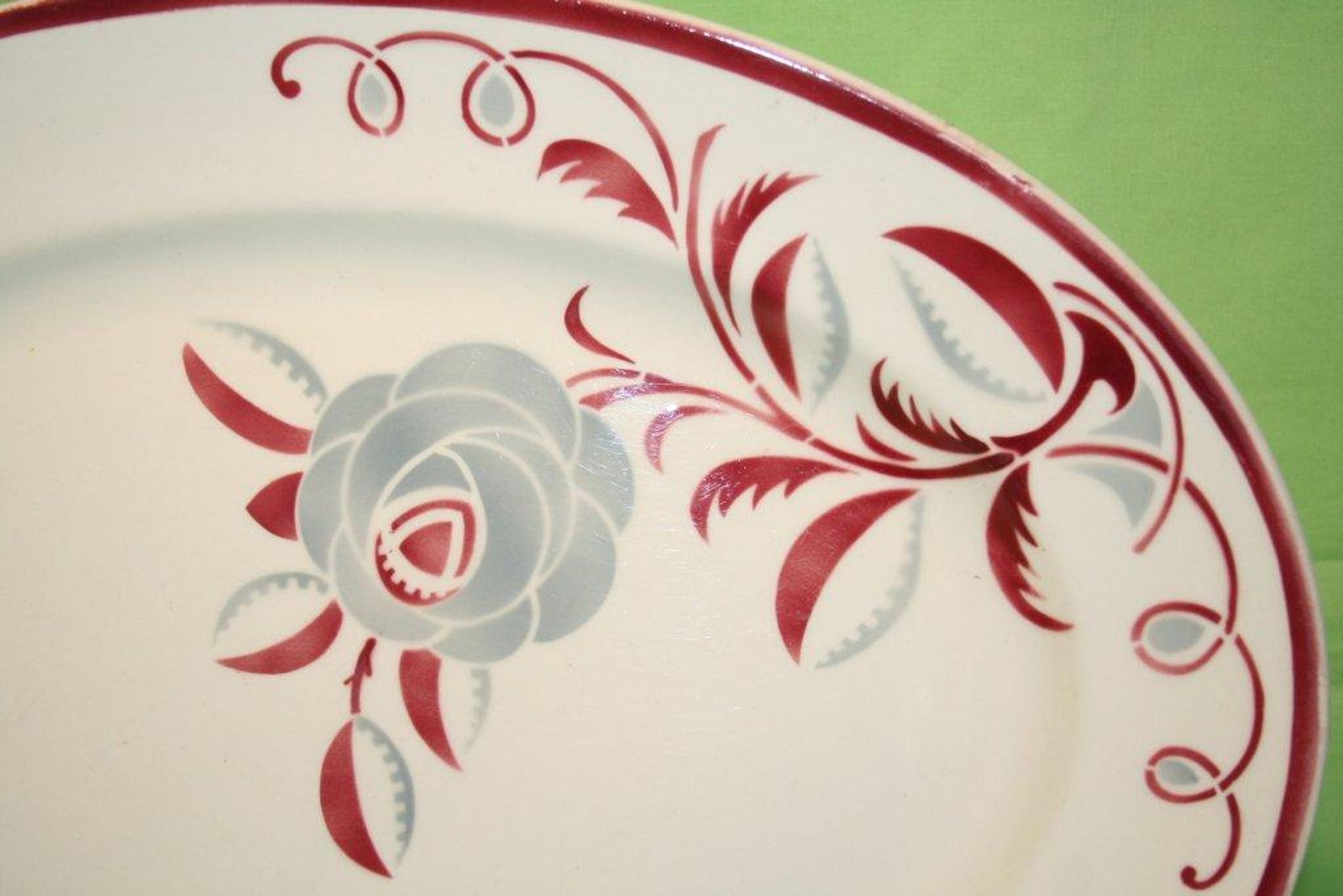 Plat de service ovale K & G motif roses
