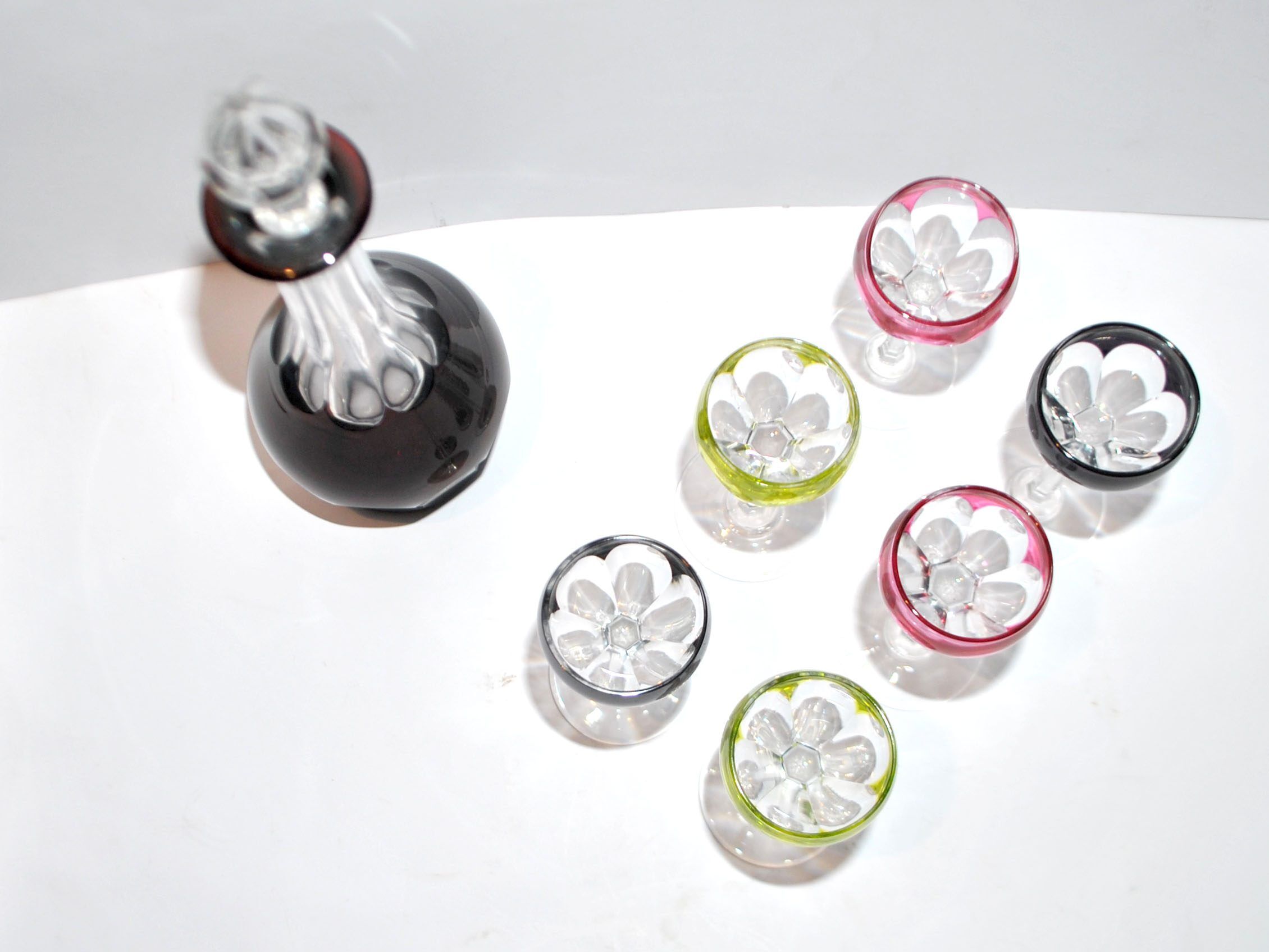 Carafe et 6 verres à liqueur Saint-Louis Bristol Joseph overlay cristal doublé