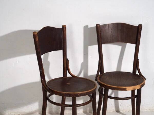 Thonet-Mundus bentwood chairs (circa 1920). Set of 4, no. 3
