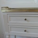 Pair of beautifully crafted bedside tables, end tables, pearl gray.
