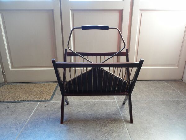 Porte revues vintage en bois et laiton