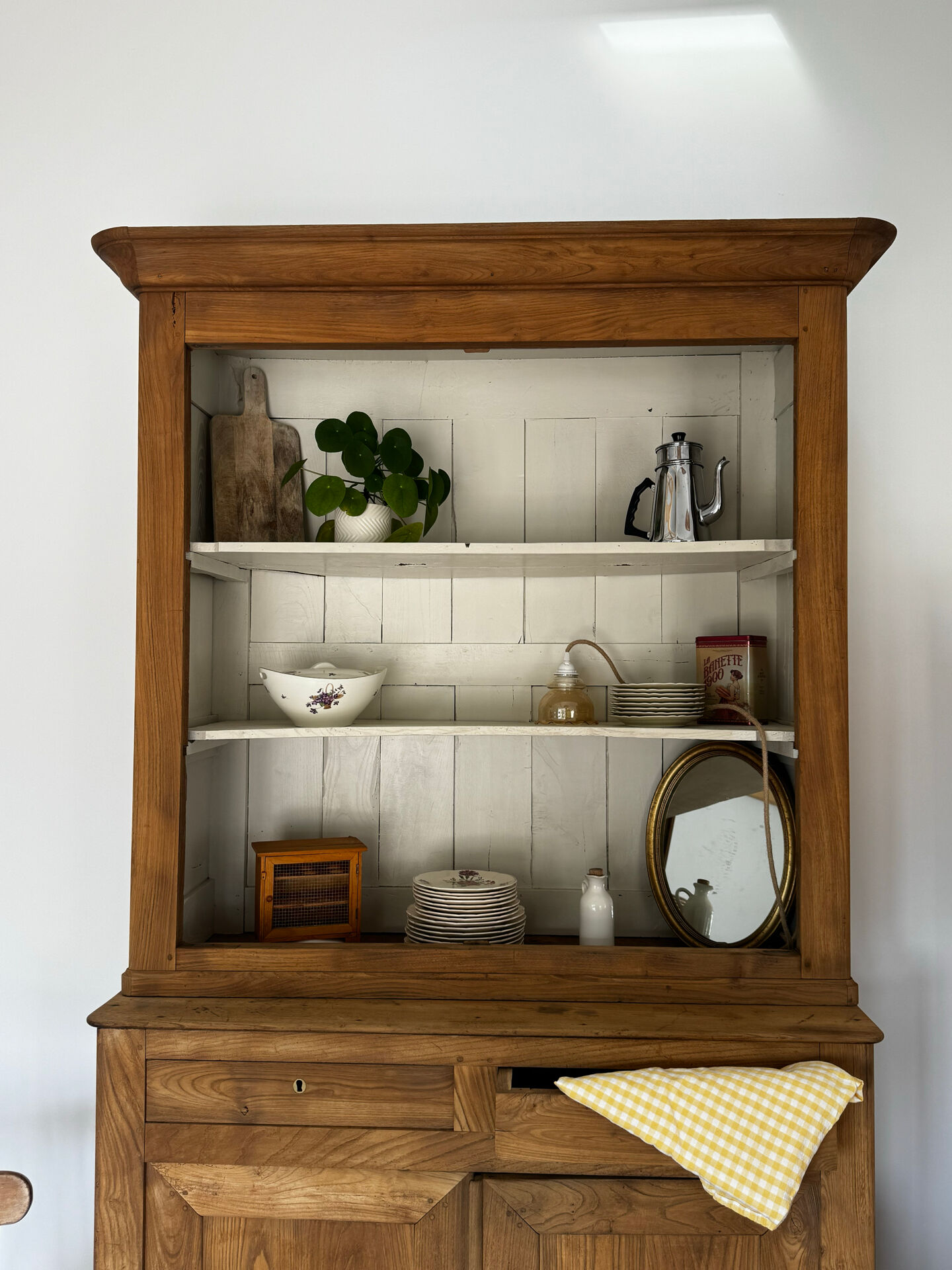Buffet with 2 bodies in walnut