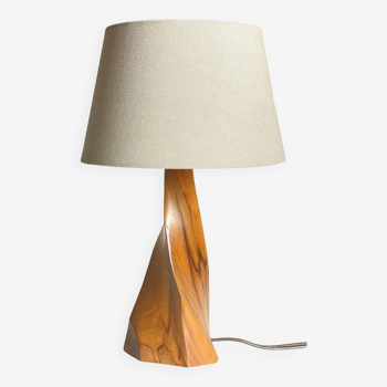 Lampe de table géométrique bois d'olivier