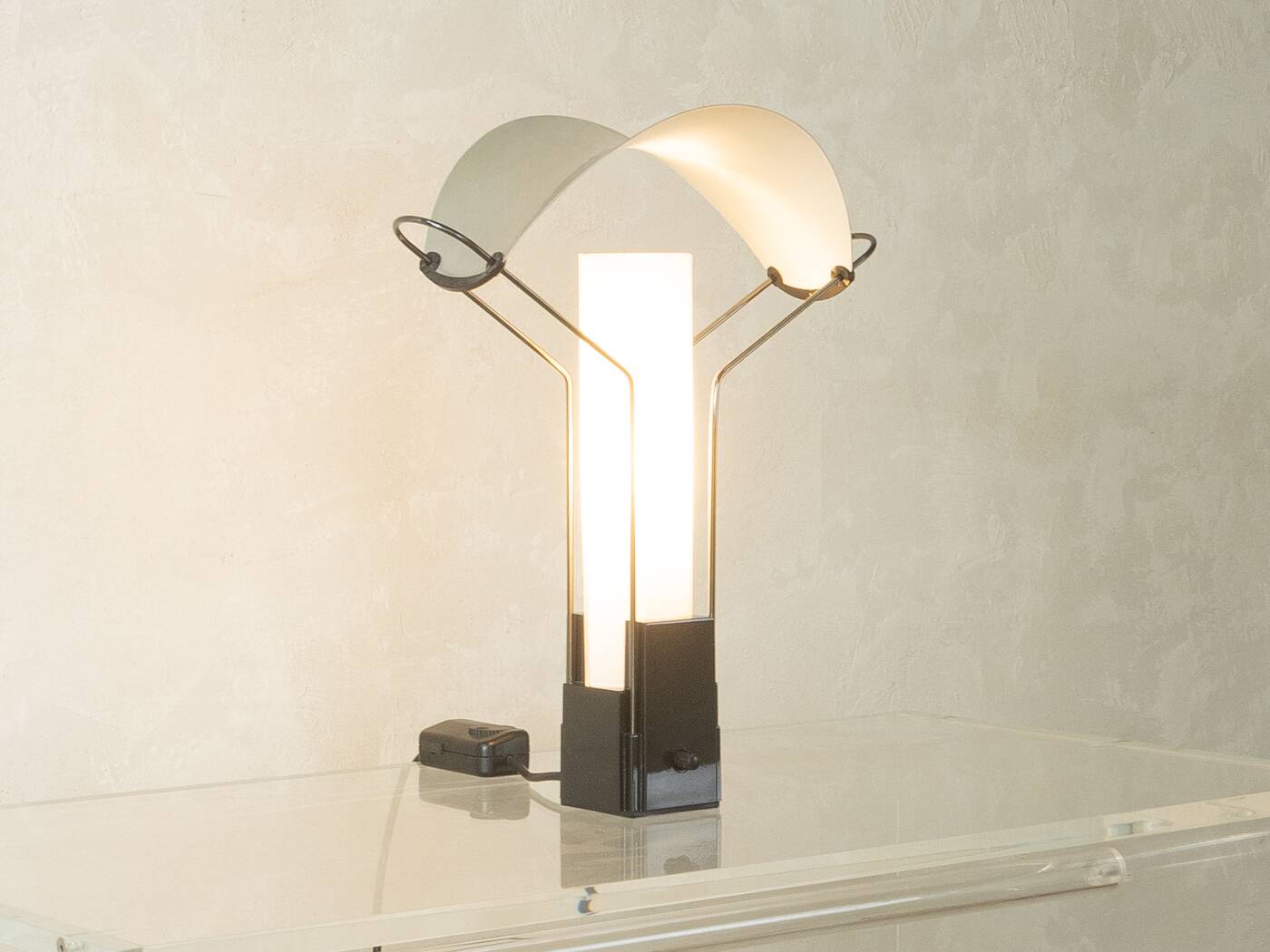 Lampe de table Palio, Arteluce | Perry King & Santiago Miranda -