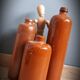 Combinaison de bouteilles en grès vintage