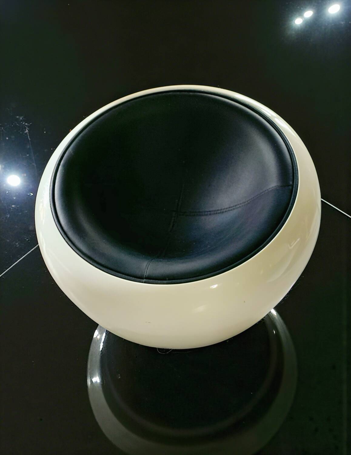 "Eggpod Ball" armchair Aarnio