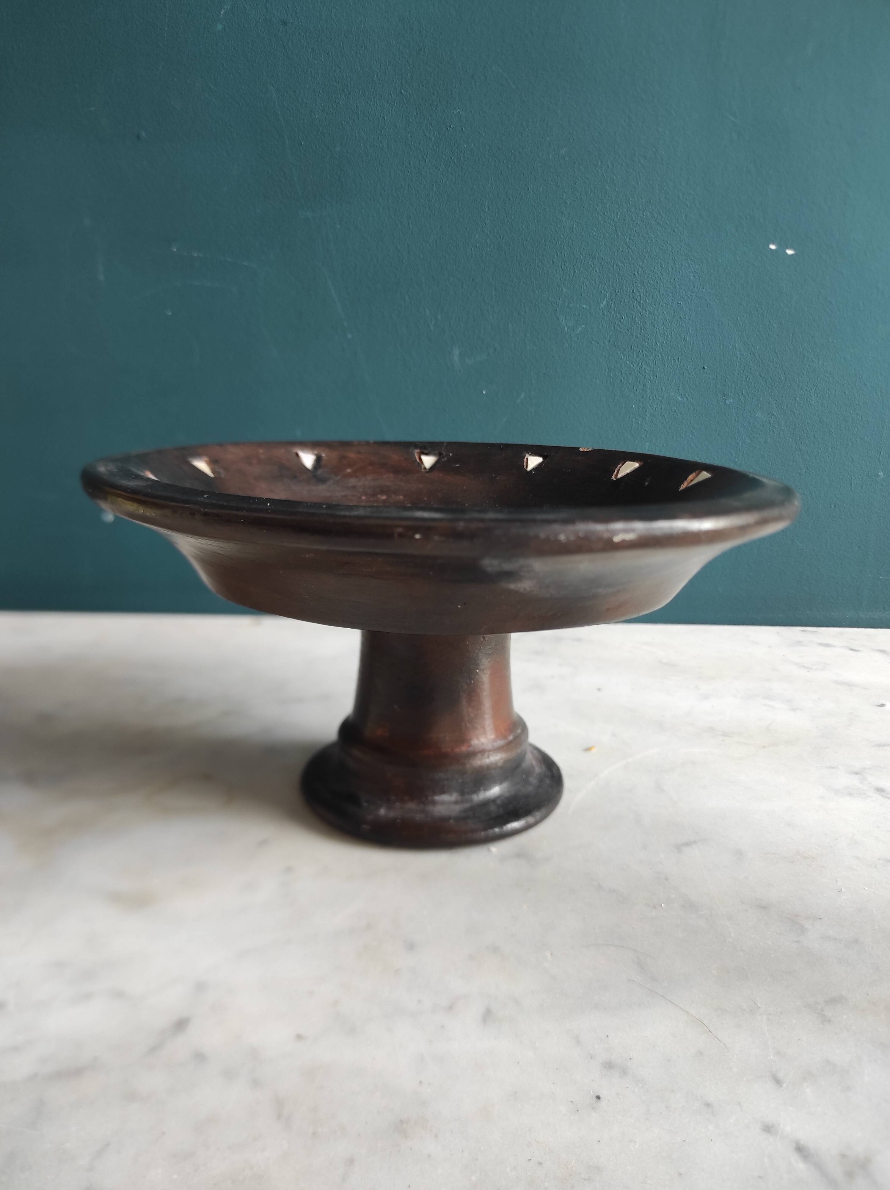 African serving plate