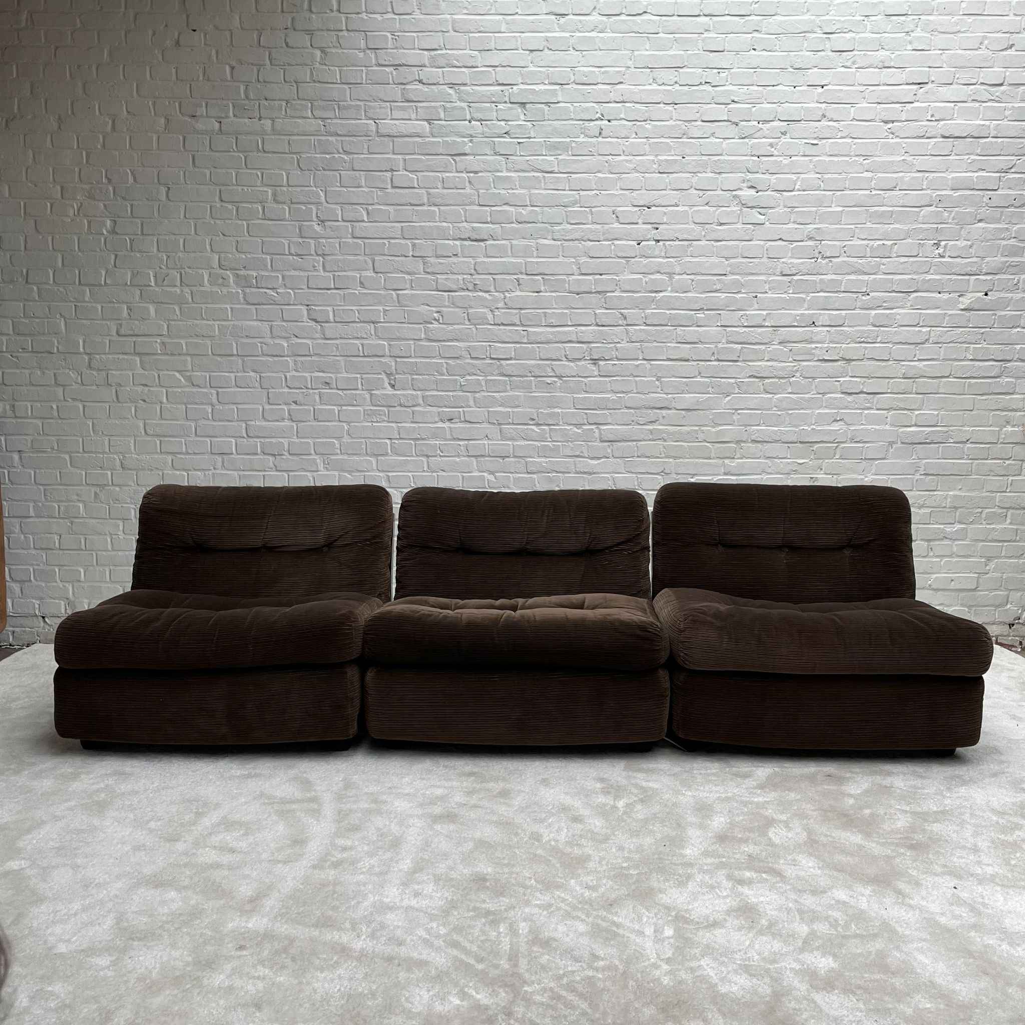 3 amantas in brown corduroy by Mario Belinni for B&B Italia
