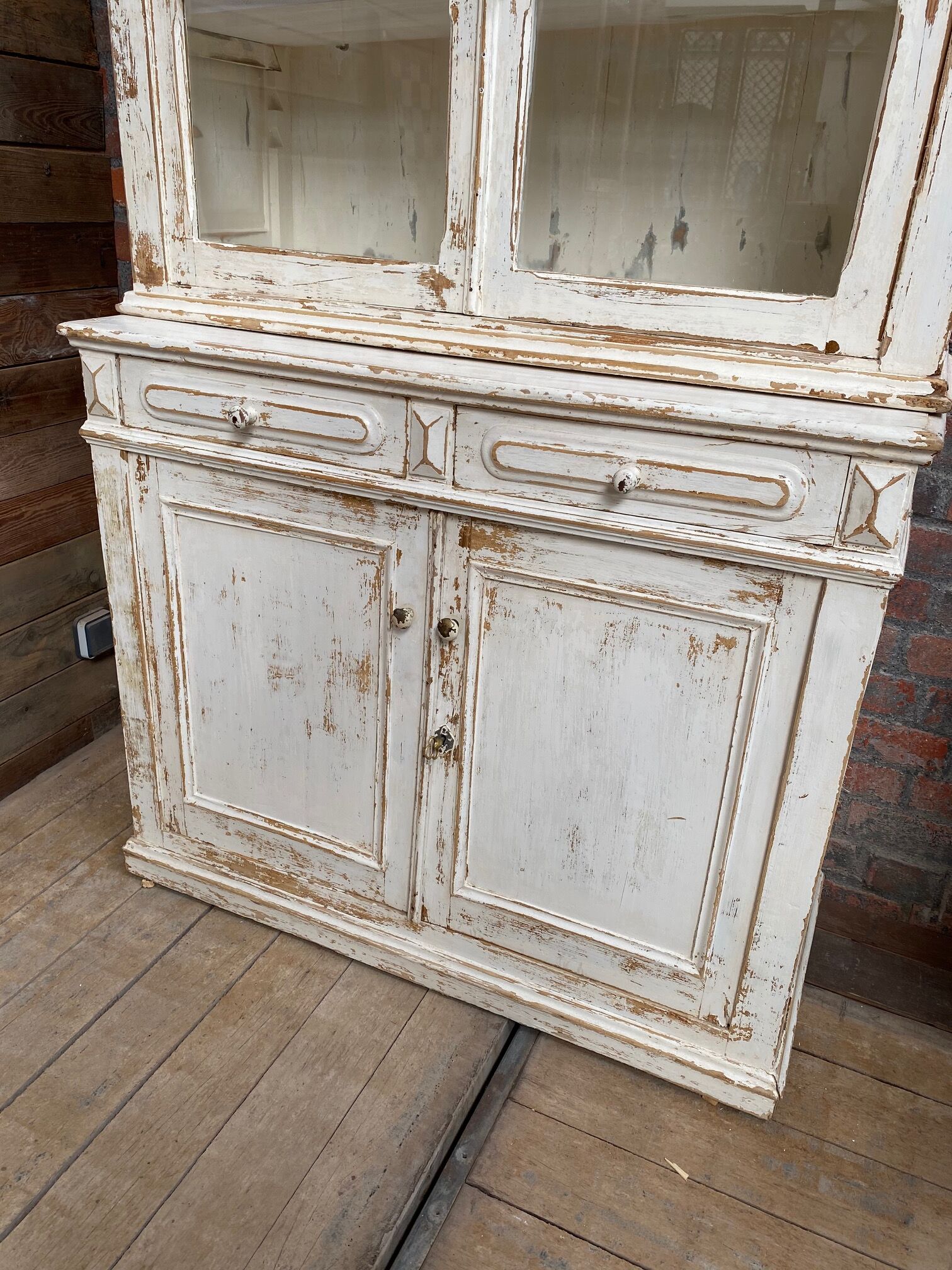 Old white patina vessel