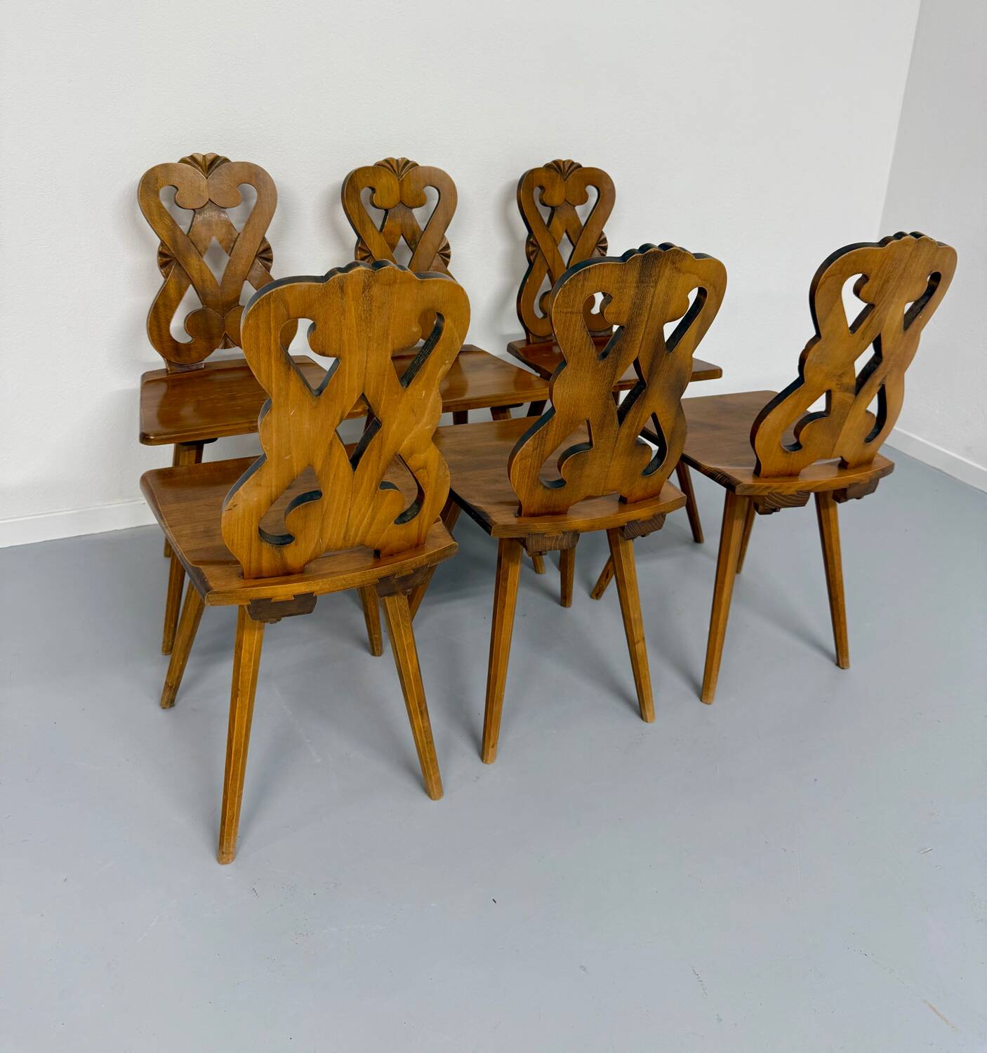 Set of 6 Alsatian double heart chairs in solid oak, early 20th century