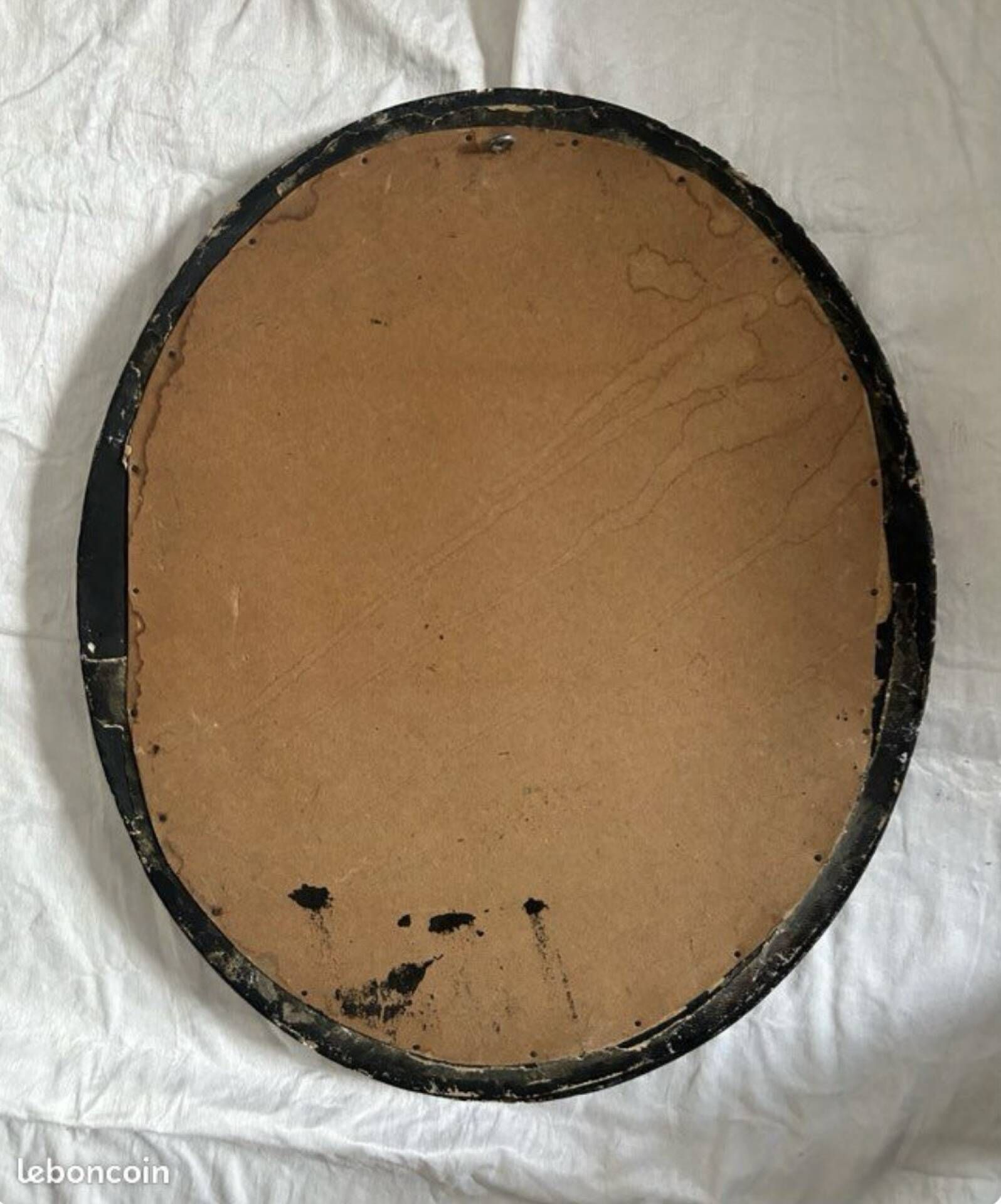 Oval mirror