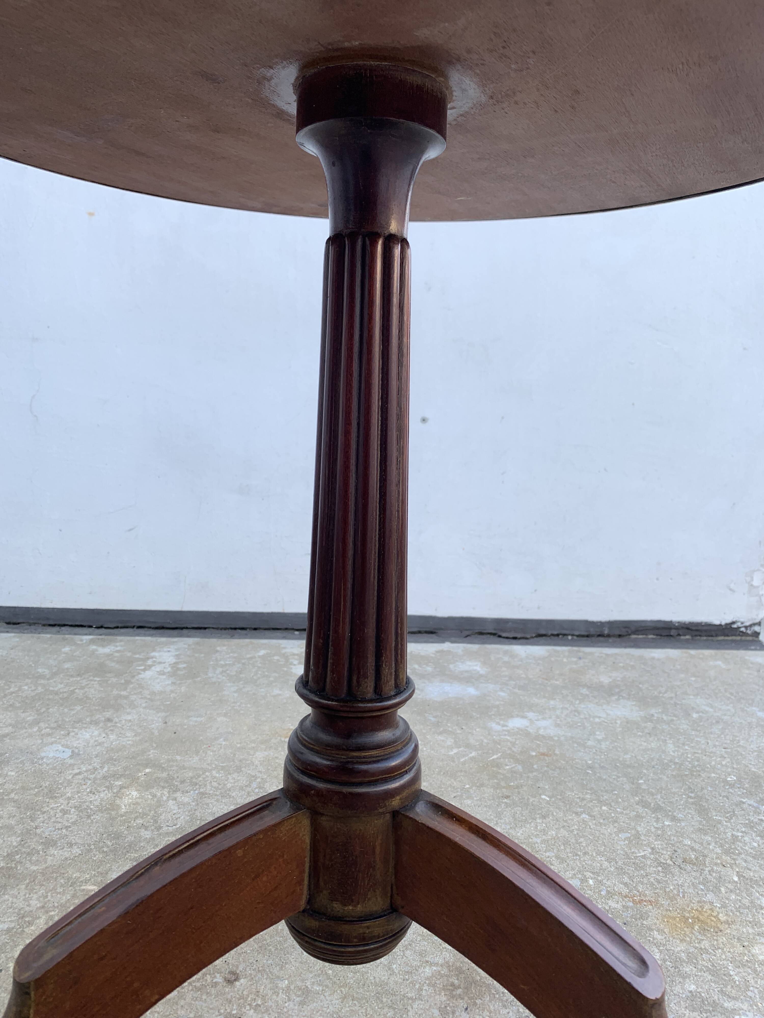 Late 19th century tripod pedestal table in wood marquetry